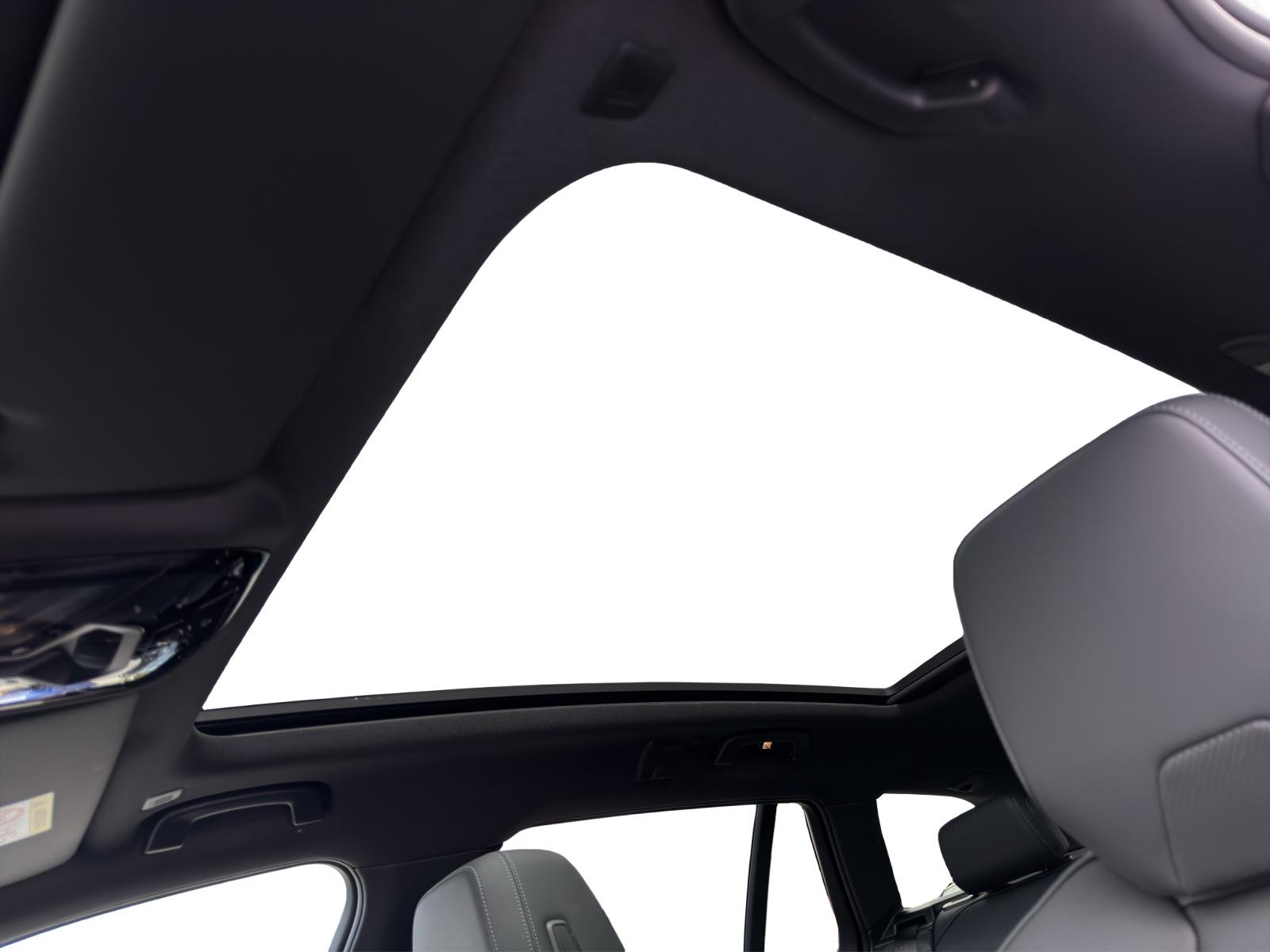 BMW 520d xDrive Touring M Sport-image-19