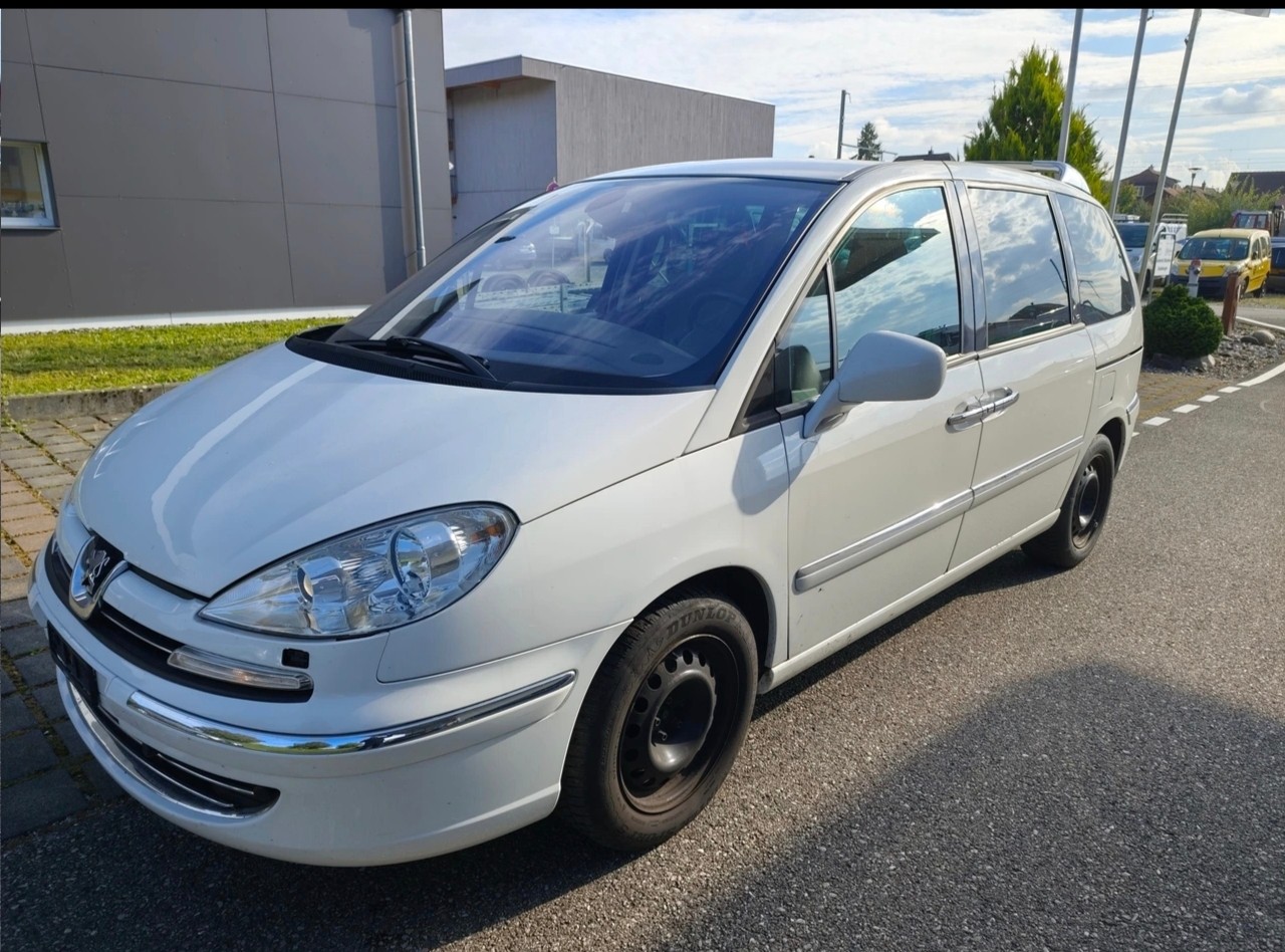 PEUGEOT 807 2.2 16V HDi Black & Silver Tiptronic