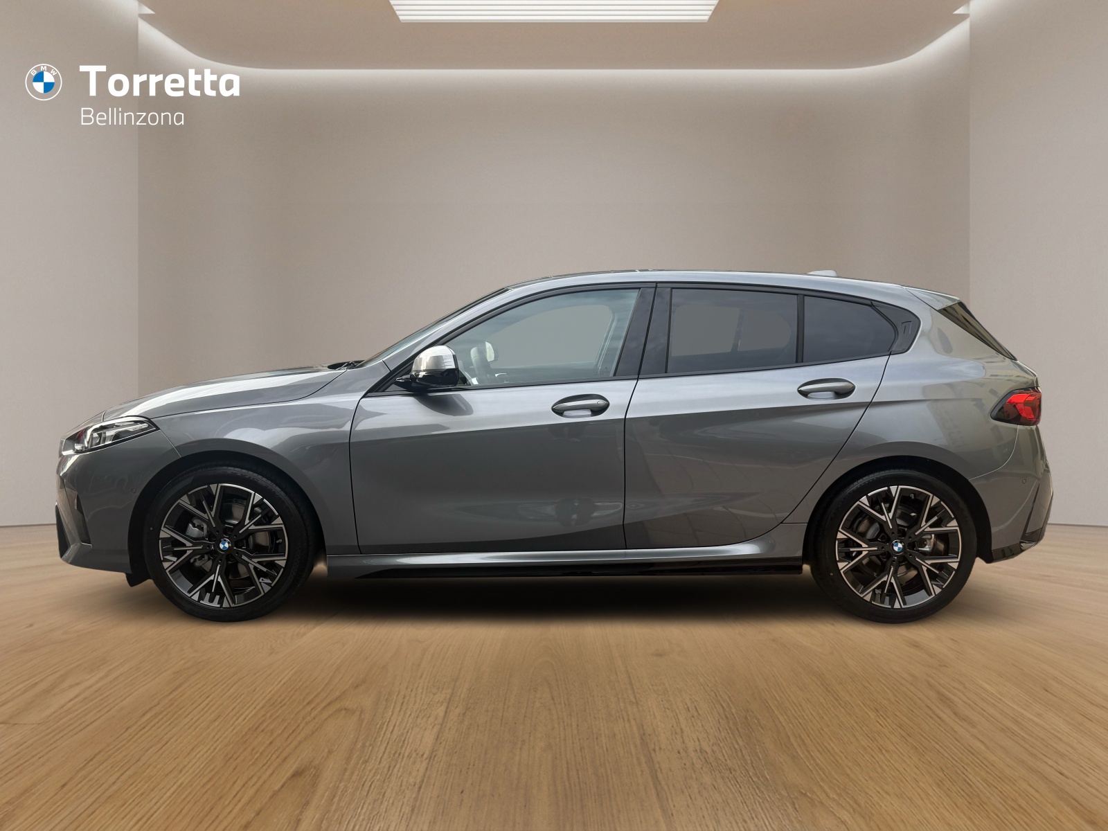 BMW 120d M Sport Steptronic-showroom-element-1