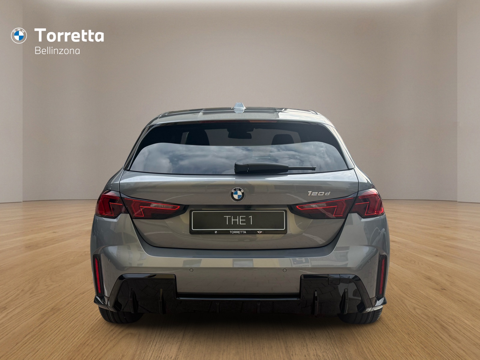 BMW 120d M Sport Steptronic-showroom-element-3
