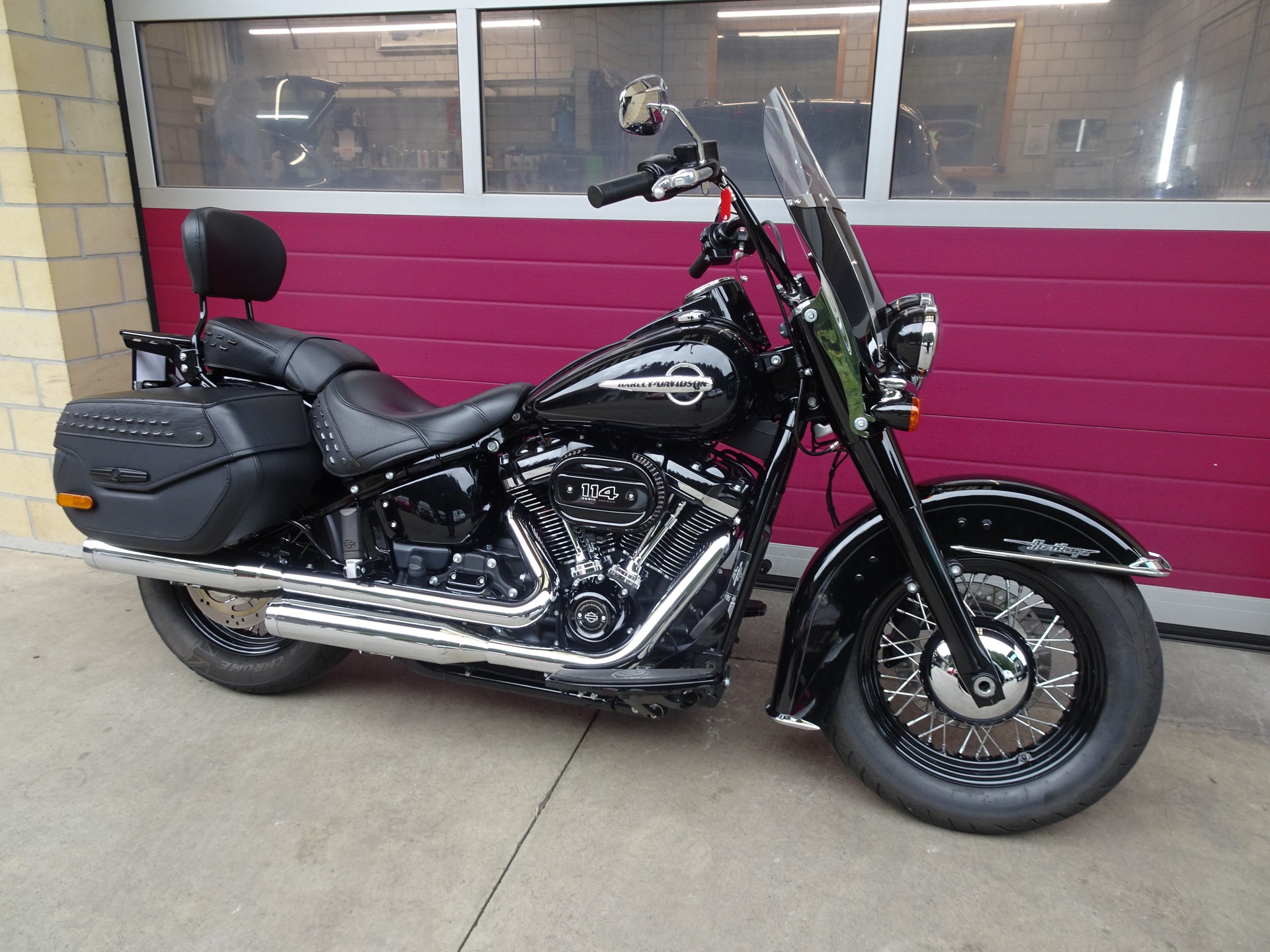 HARLEY-DAVIDSON FLHCS Heritage Classic 114 ABS-image-2