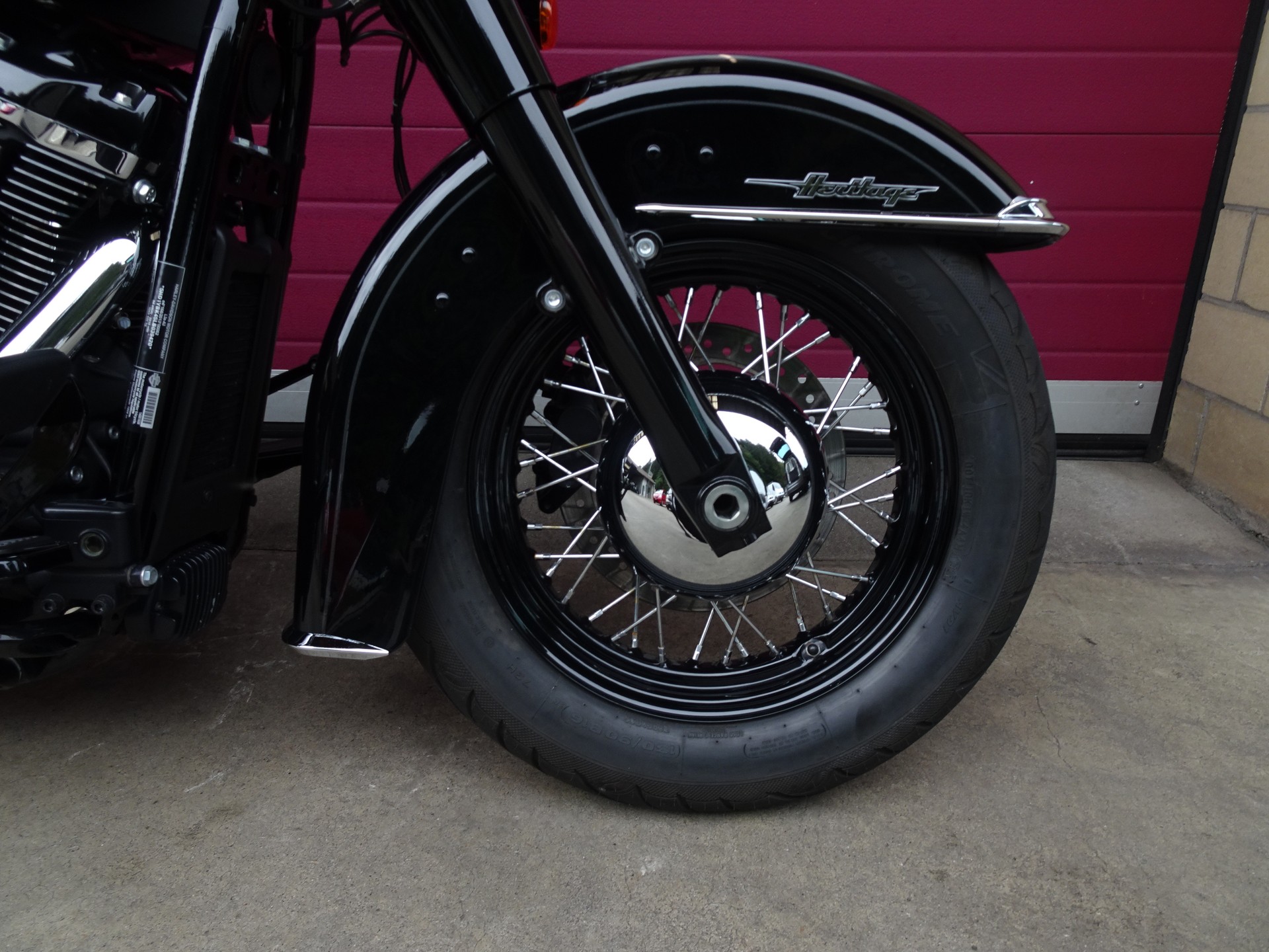 HARLEY-DAVIDSON FLHCS Heritage Classic 114 ABS-image-1