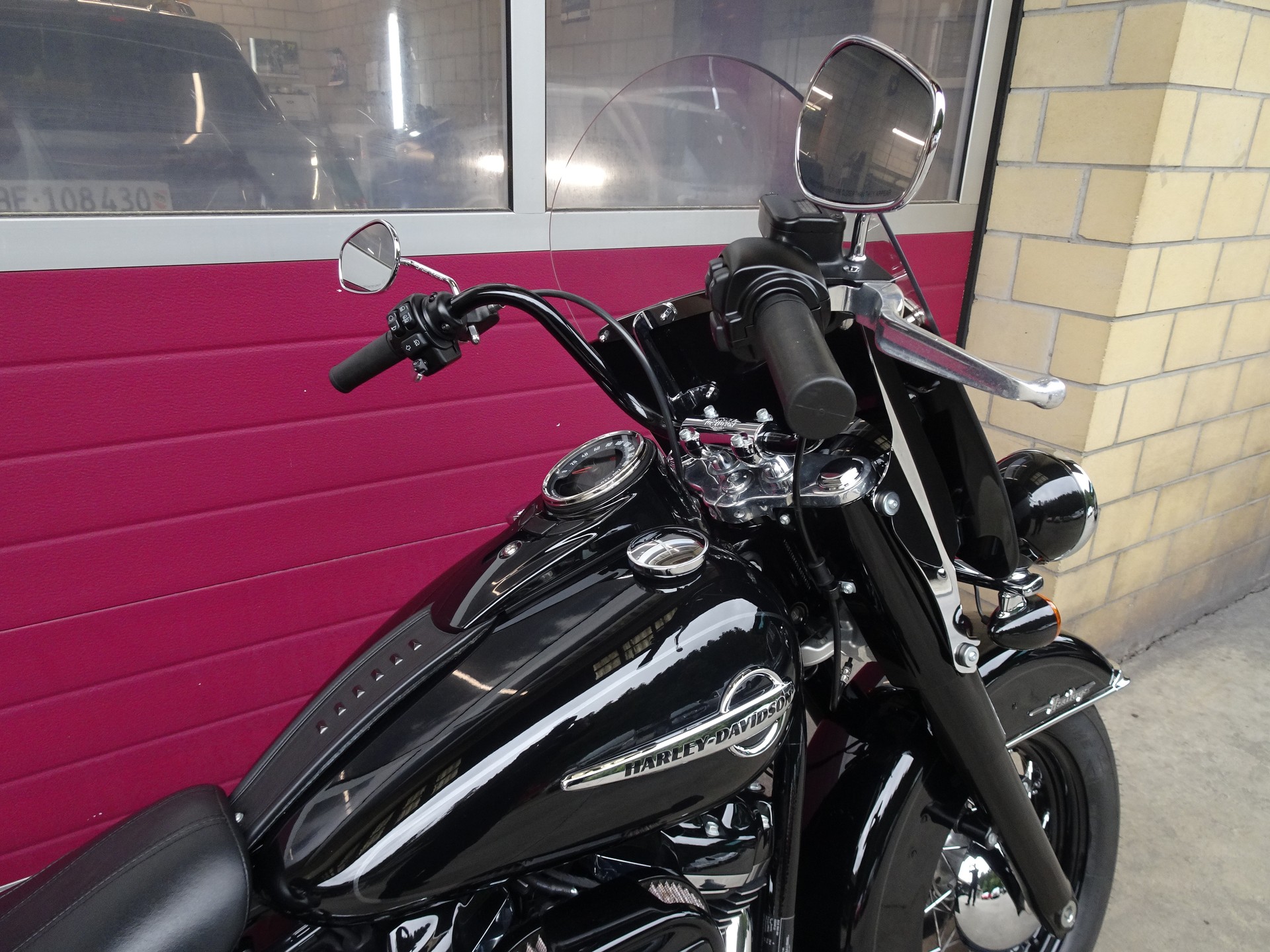HARLEY-DAVIDSON FLHCS Heritage Classic 114 ABS-image-4