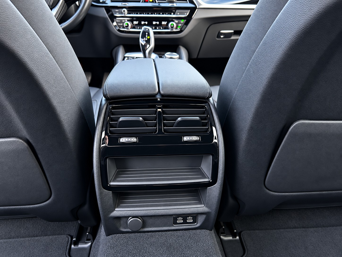 BMW 520d xDrive Touring-image-20