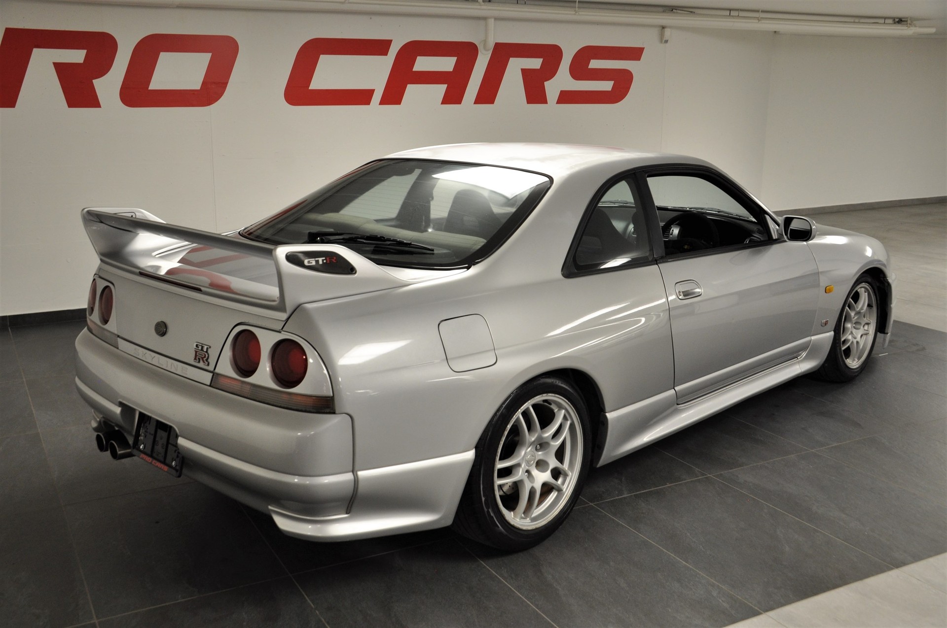 NISSAN Skyline R33 GT-R-image-9