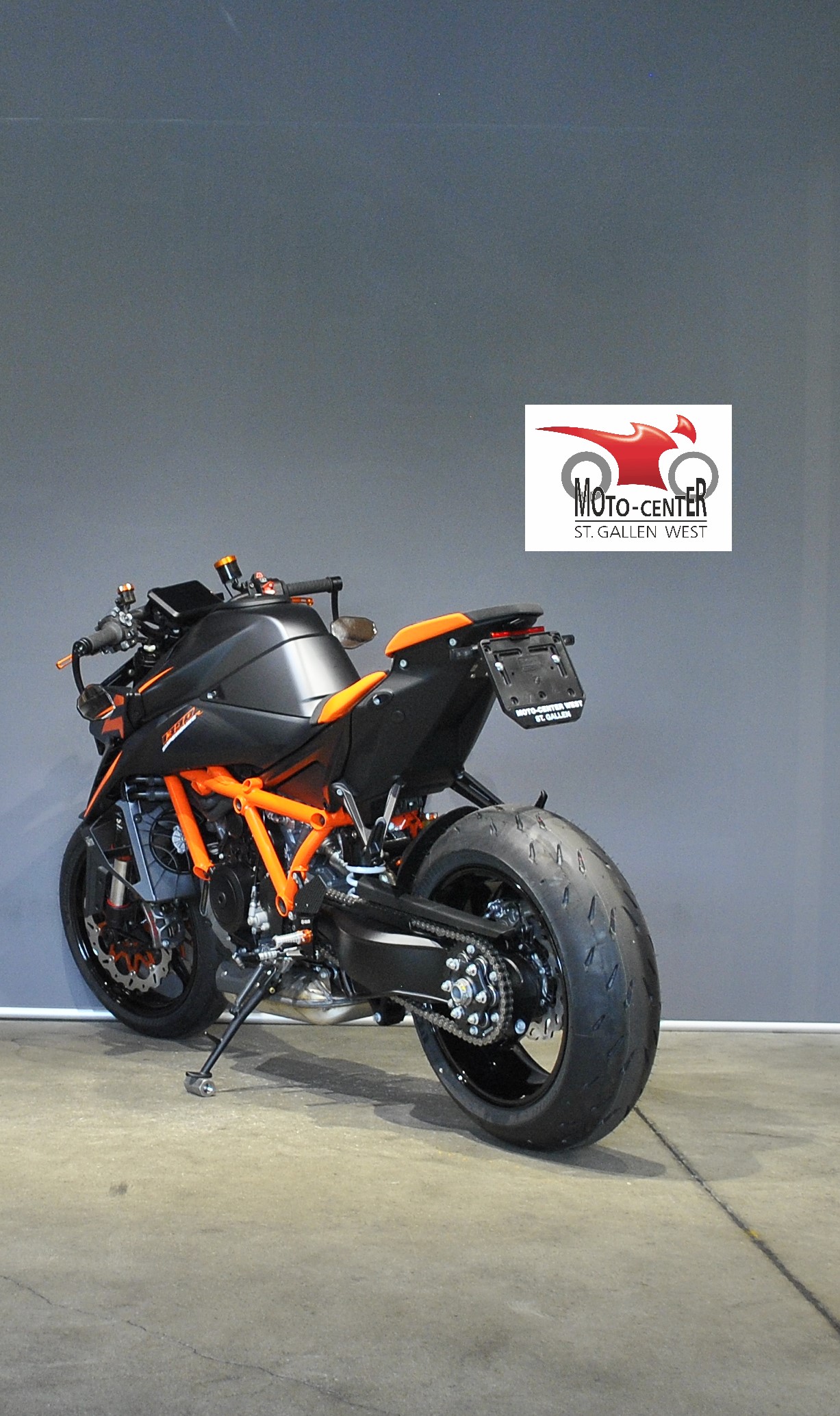 KTM 1390 Super Duke R-image-3