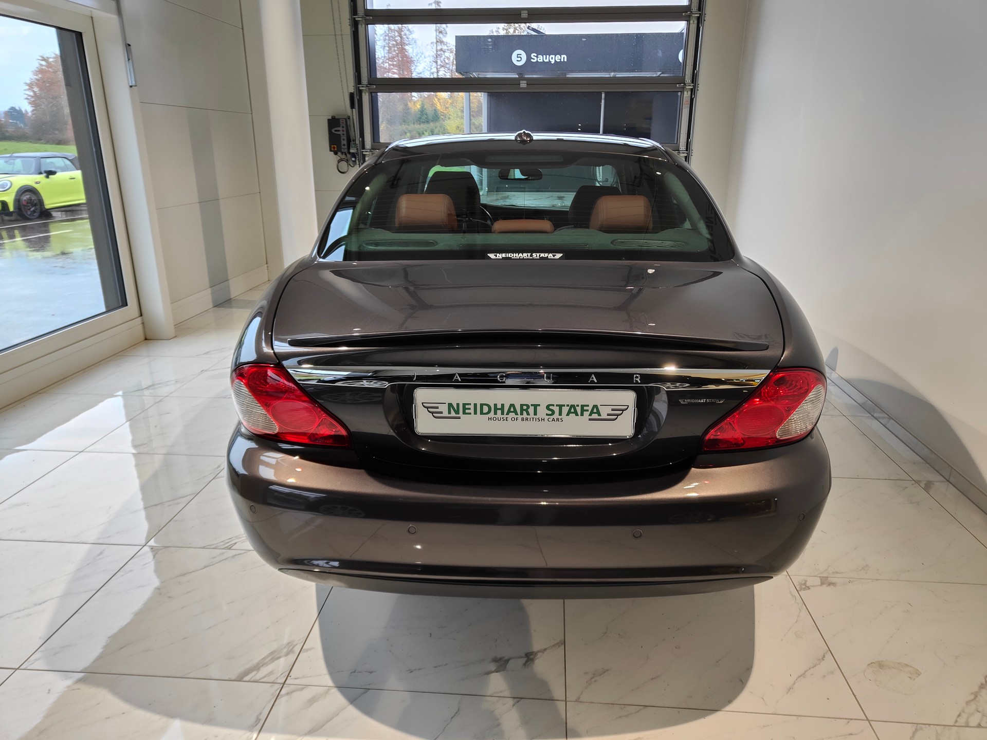 JAGUAR X-Type 2.2D Sovereign Automatic-showroom-element-3