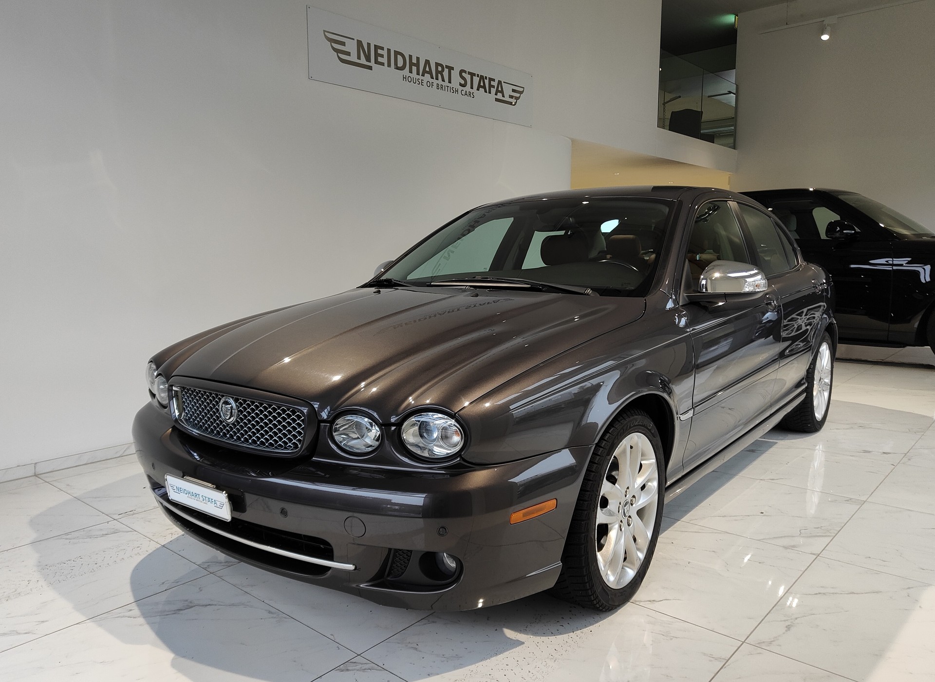 JAGUAR X-Type 2.2D Sovereign Automatic-showroom-element-1
