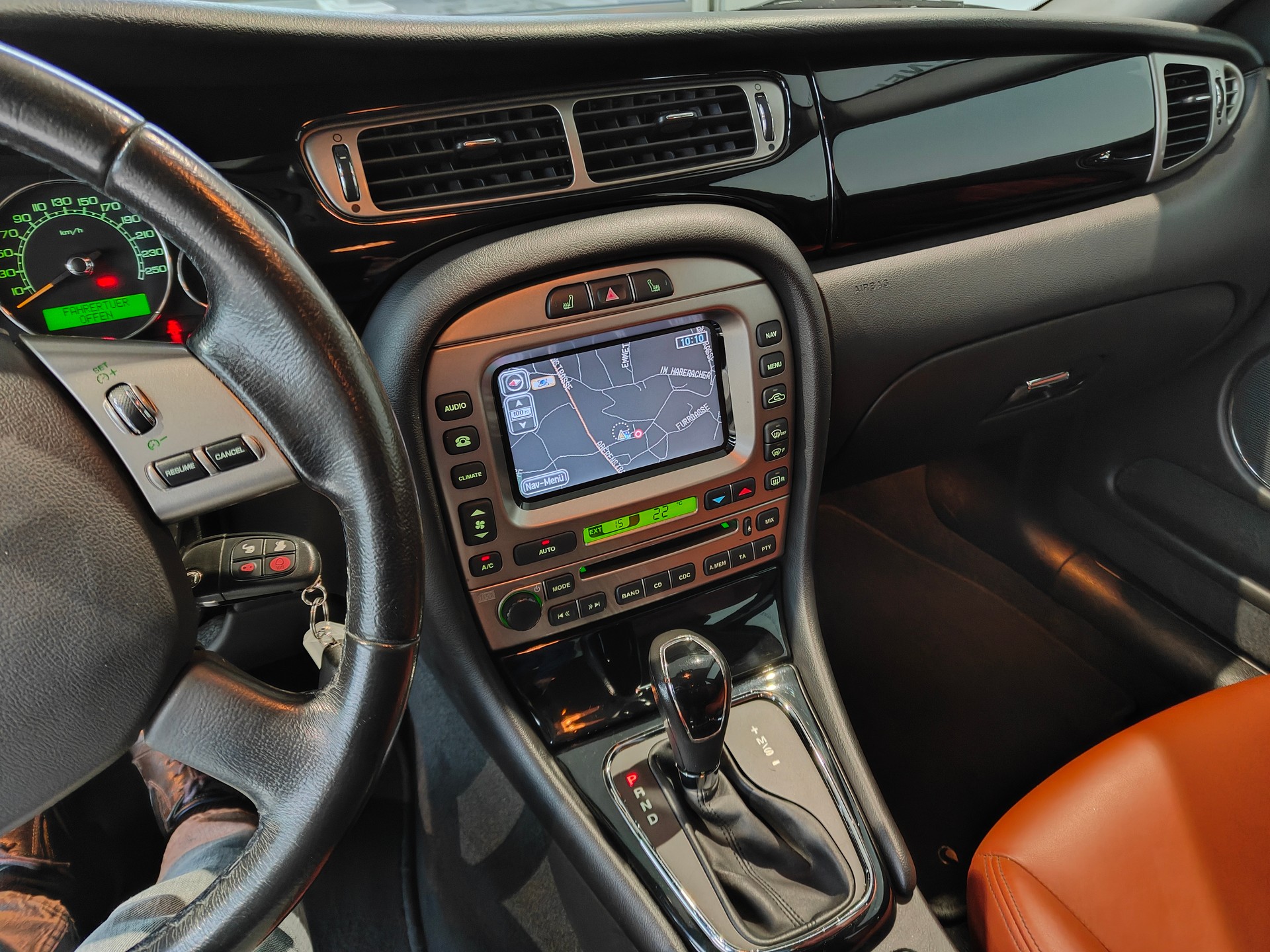 JAGUAR X-Type 2.2D Sovereign Automatic-image-8