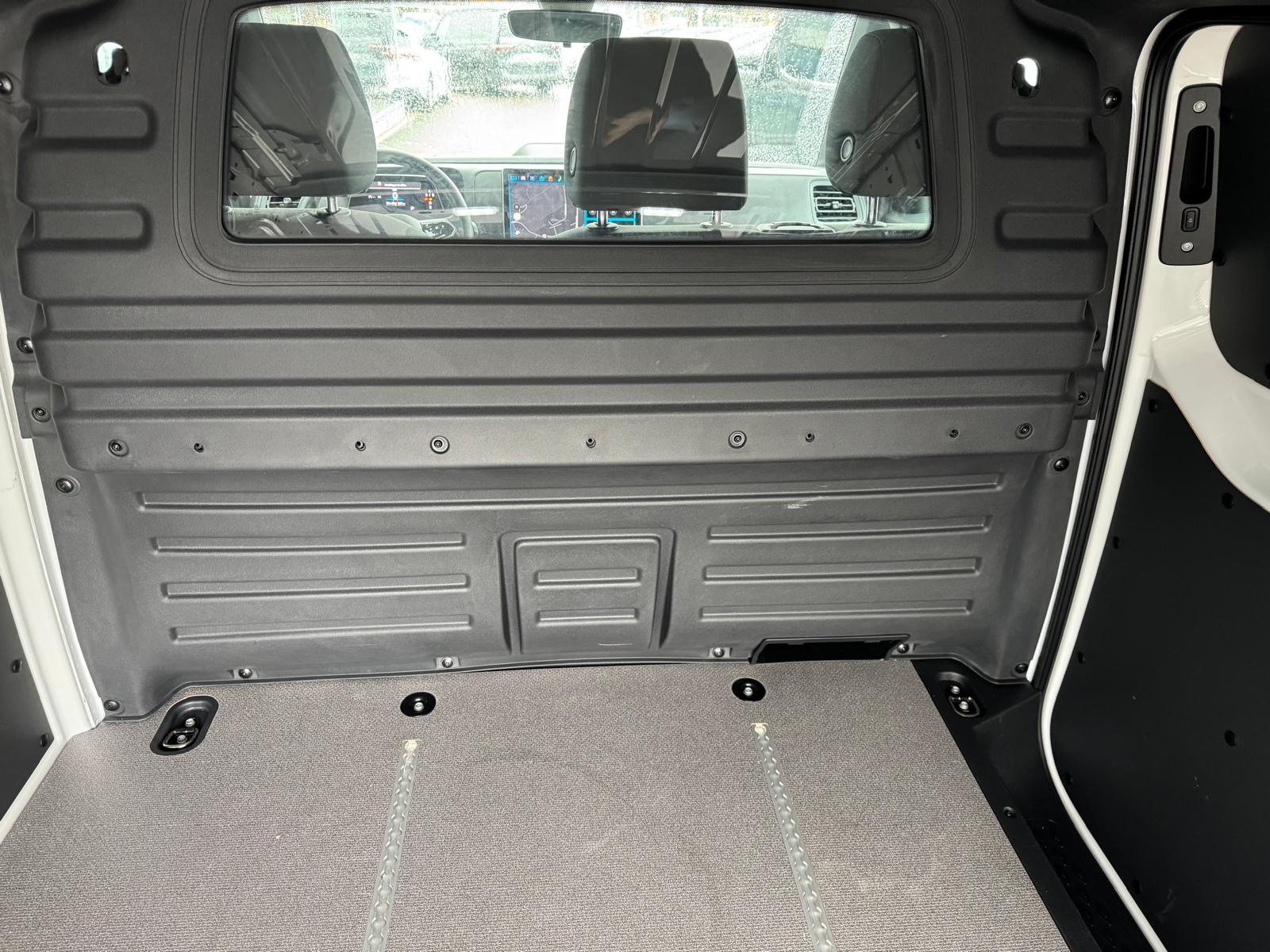 VW ID. Buzz Cargo-image-7