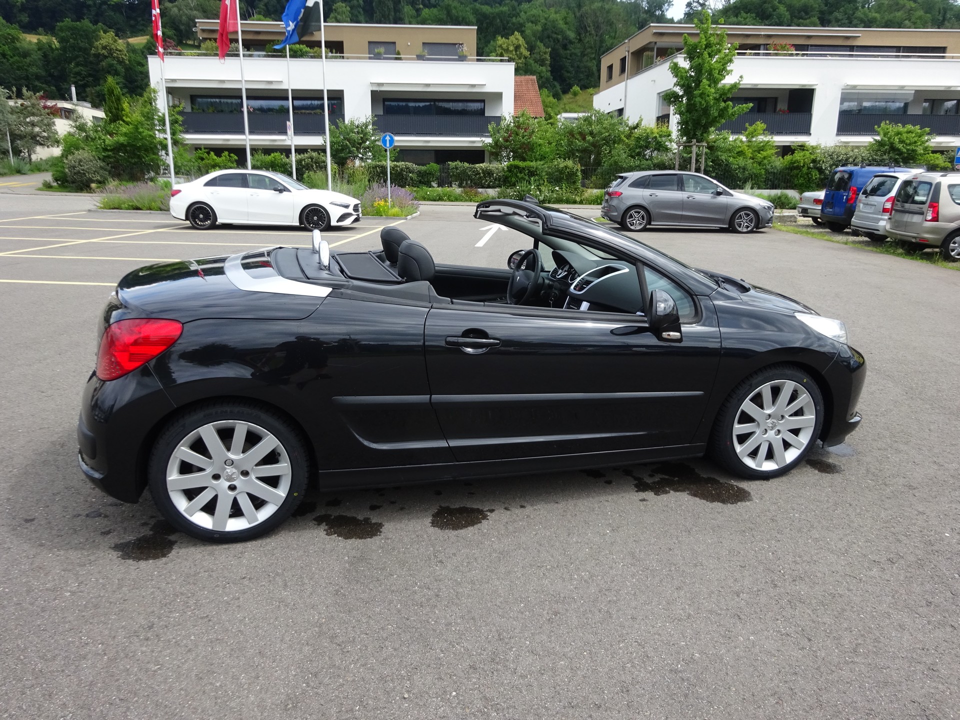 PEUGEOT 207 CC 1.6 16V Turbo Sport-image-1