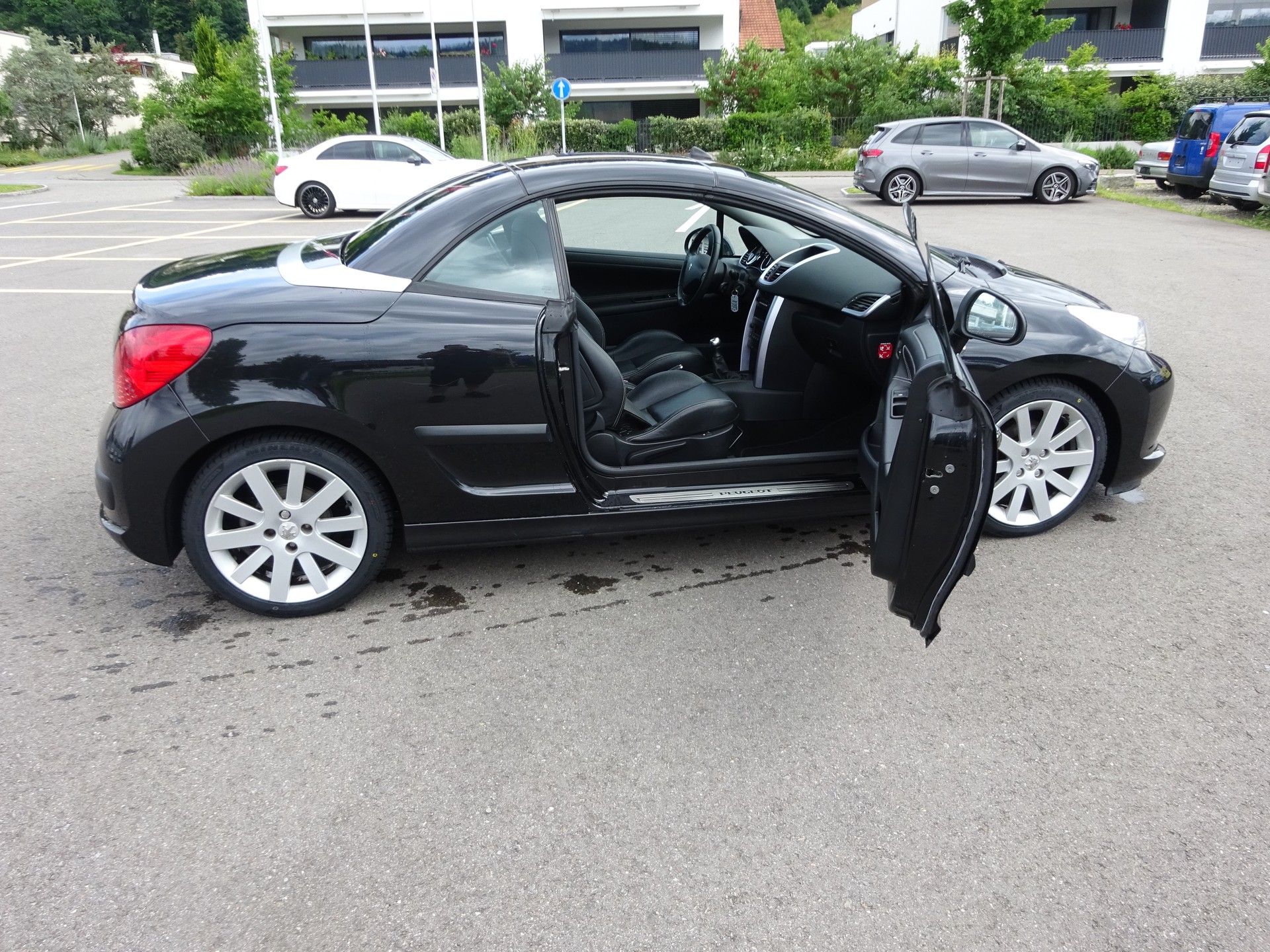 PEUGEOT 207 CC 1.6 16V Turbo Sport-image-6