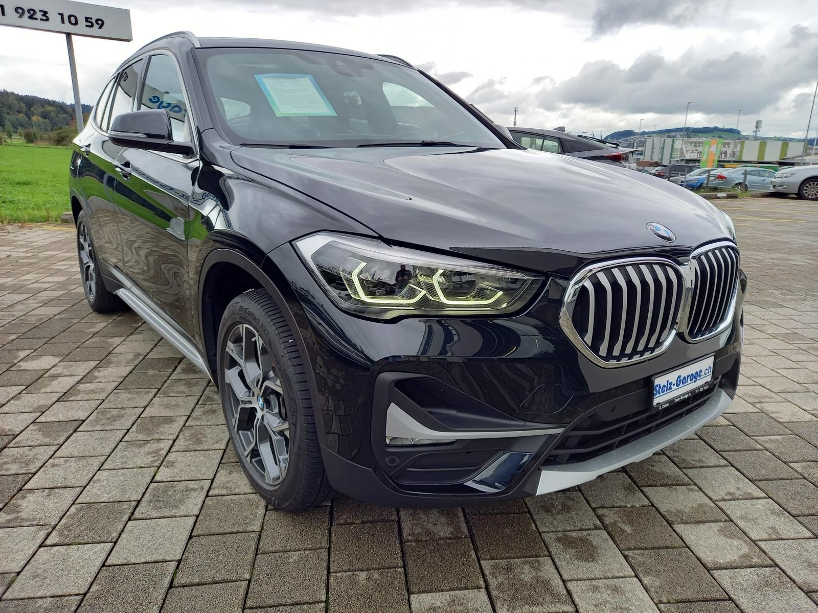 BMW X1 xDrive 25d xLine Steptronic-showroom-element-3