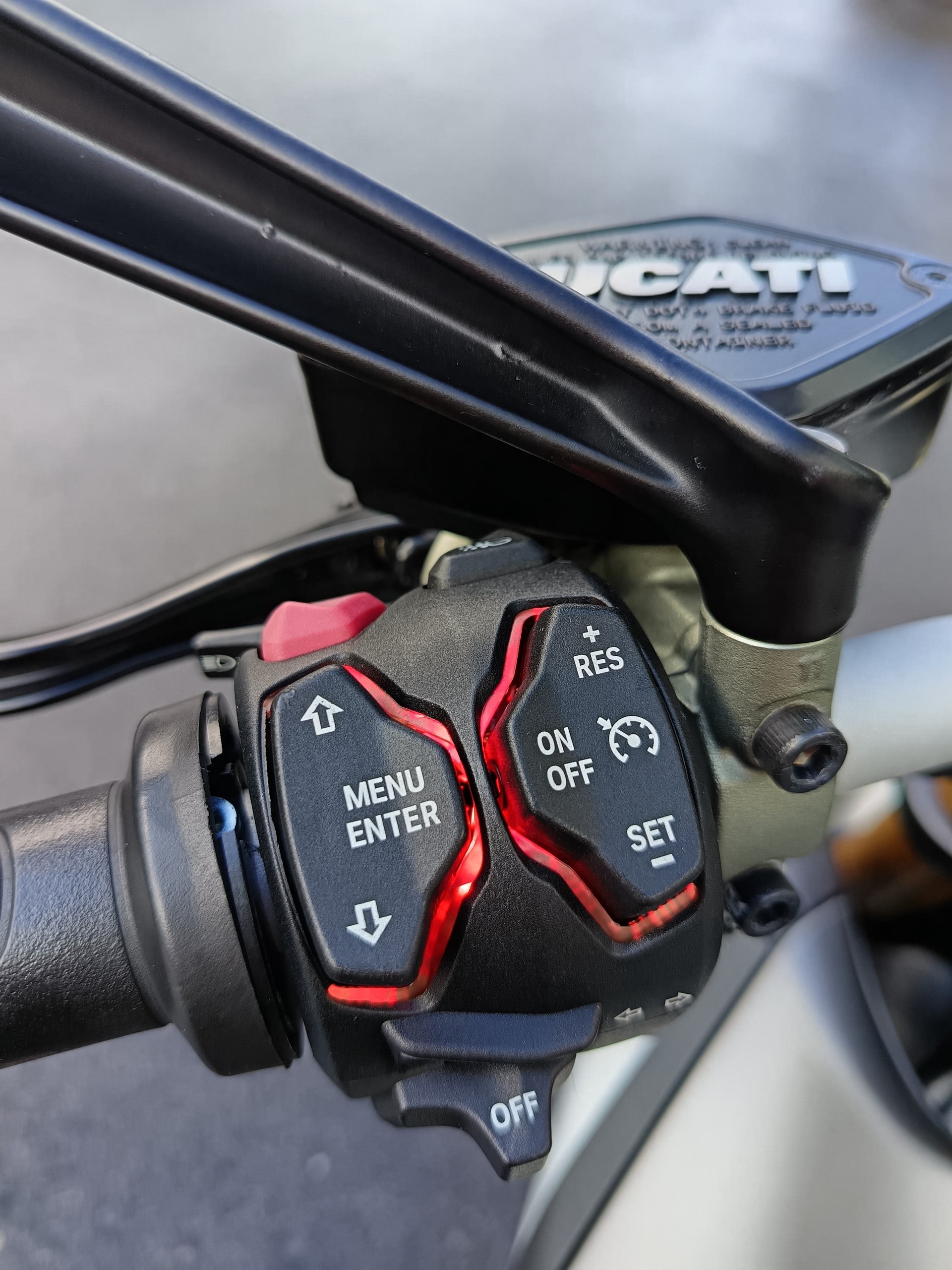 DUCATI Diavel 1260 S-image-10
