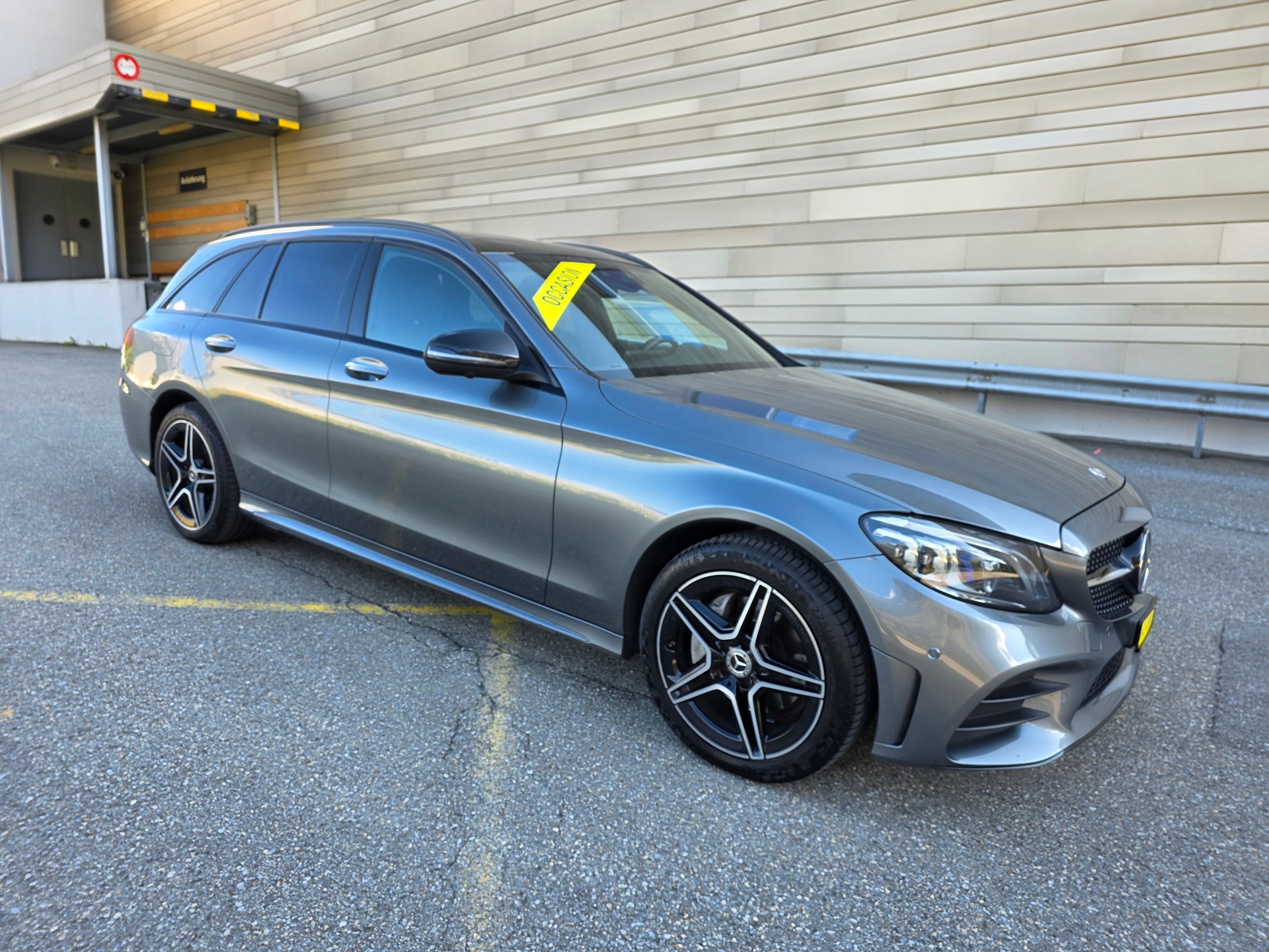MERCEDES-BENZ C 220 d Swiss Star AMG Line 4M 9G-Tronic-image-7