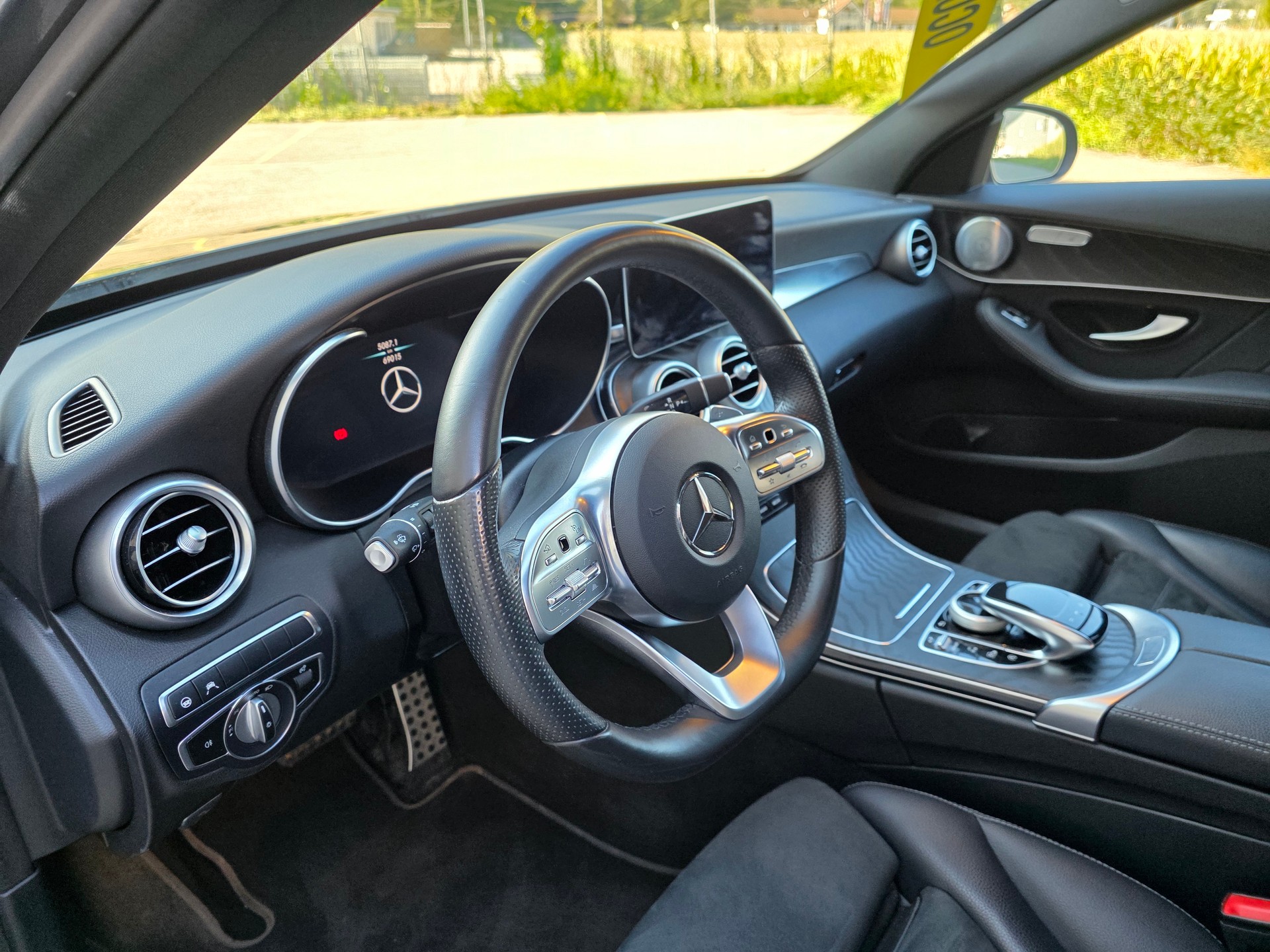 MERCEDES-BENZ C 220 d Swiss Star AMG Line 4M 9G-Tronic-image-18