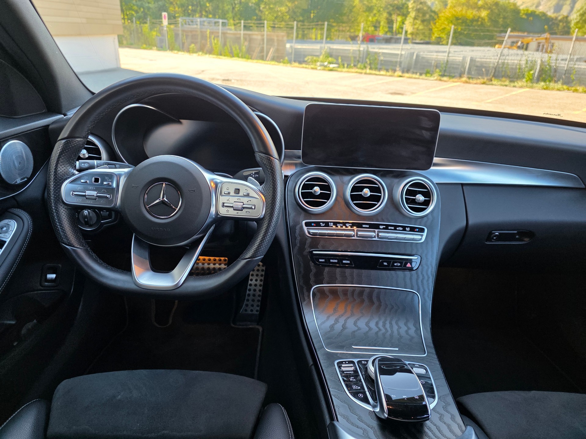 MERCEDES-BENZ C 220 d Swiss Star AMG Line 4M 9G-Tronic-image-23