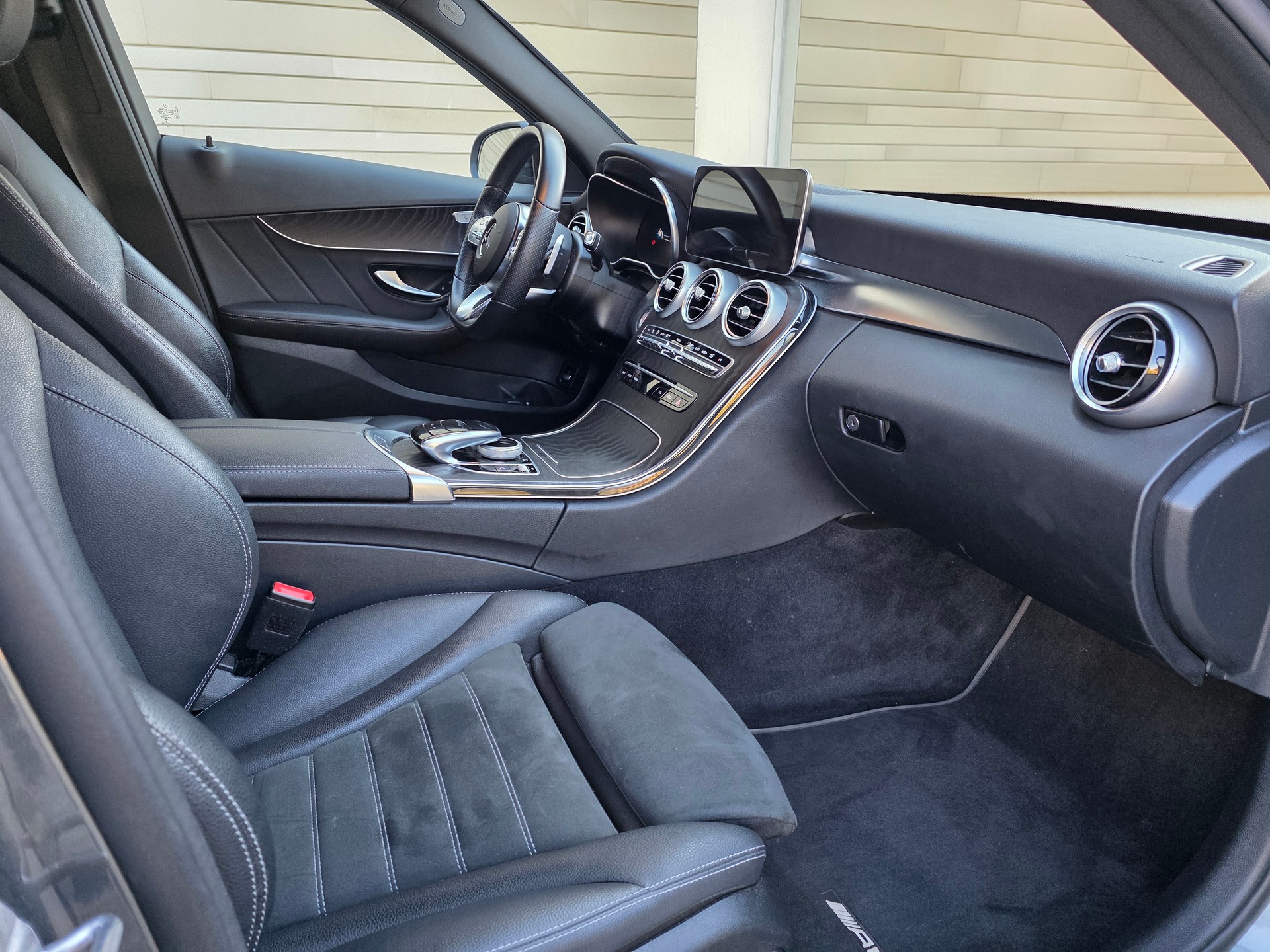 MERCEDES-BENZ C 220 d Swiss Star AMG Line 4M 9G-Tronic-image-21