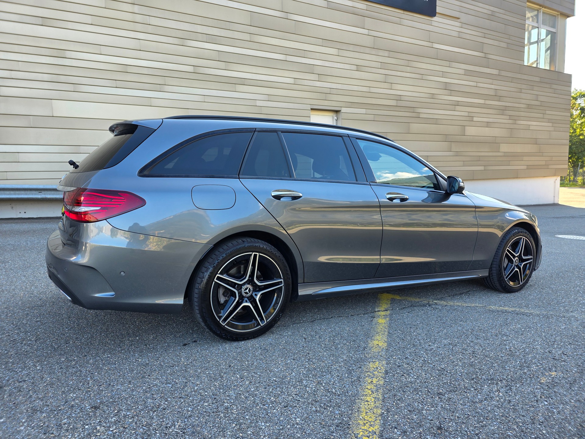 MERCEDES-BENZ C 220 d Swiss Star AMG Line 4M 9G-Tronic-image-10