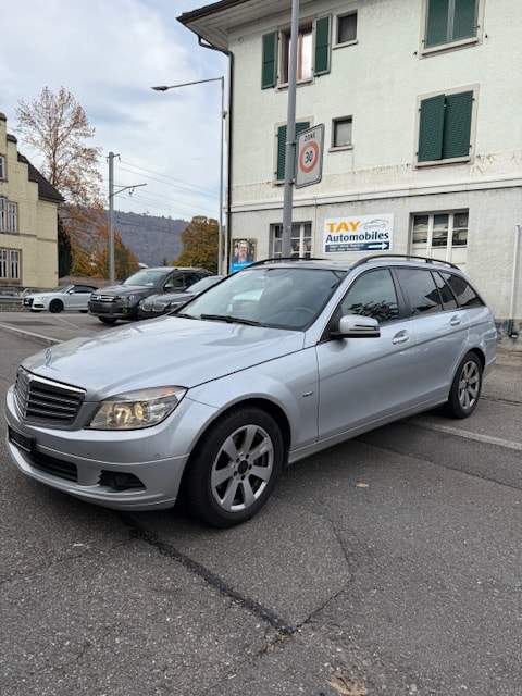 MERCEDES-BENZ C 180 CGI BlueEfficiency Automatic-image-7
