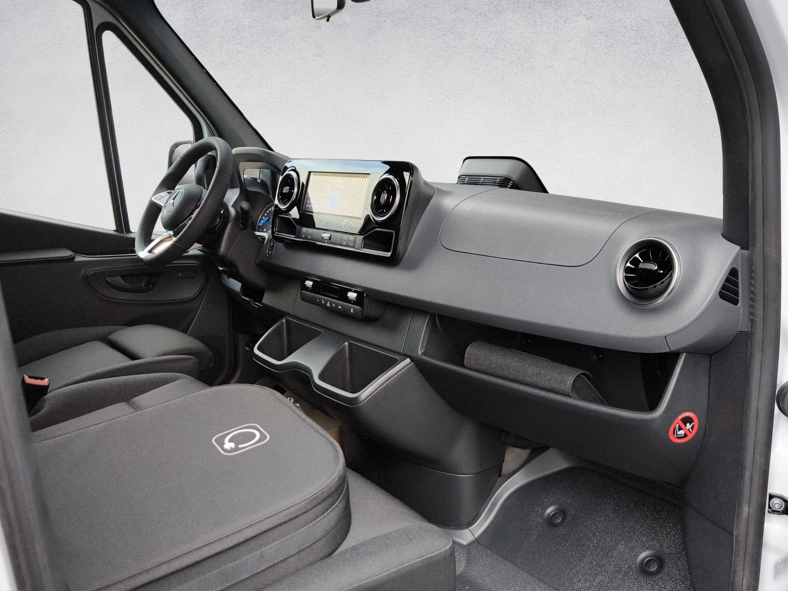 MERCEDES-BENZ eSprinter 320 81kWh Standard Hoch Pro-image-13