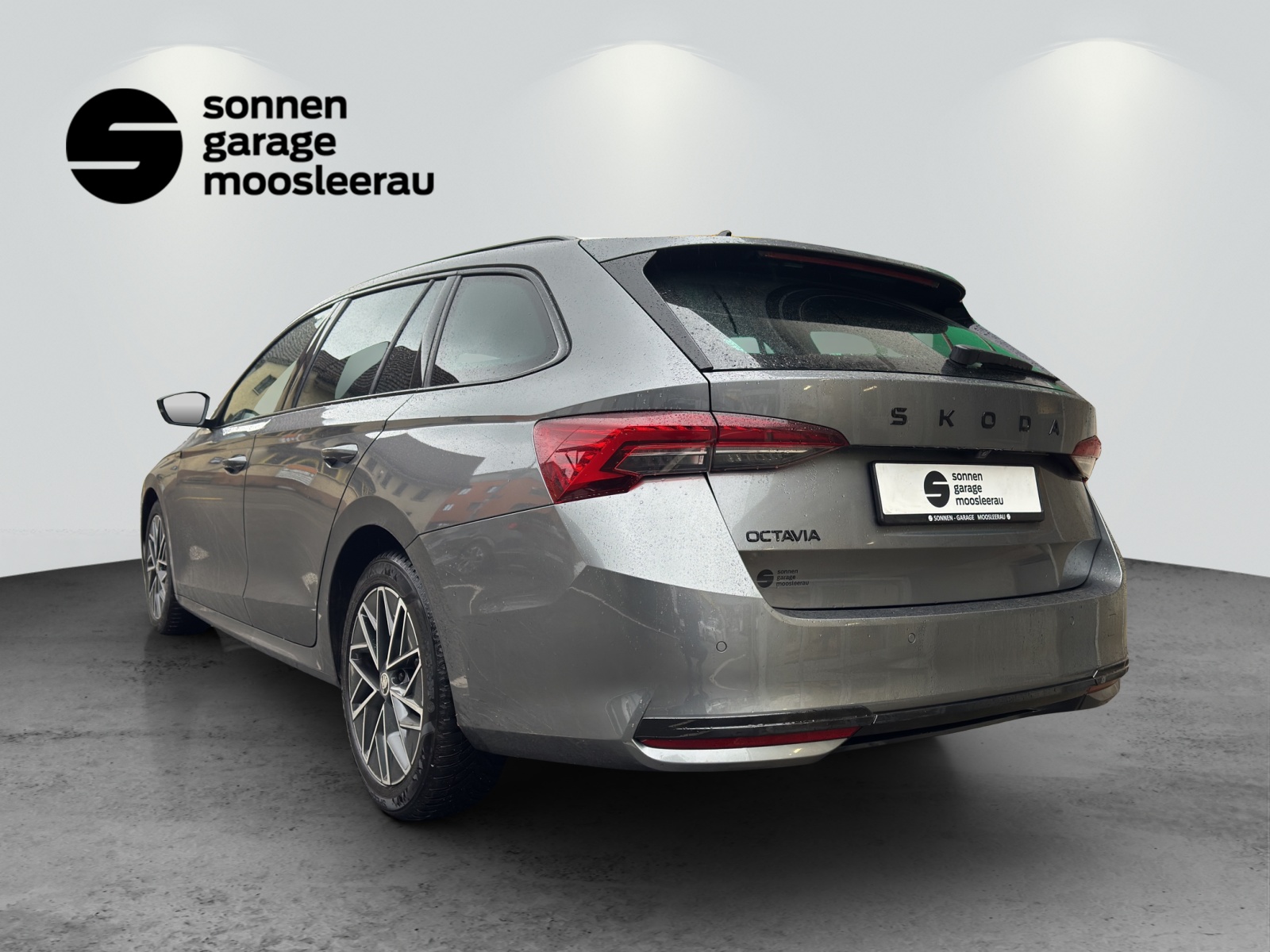SKODA Octavia Combi 1.5 TSI mHEV DSG Sport Line-showroom-element-3