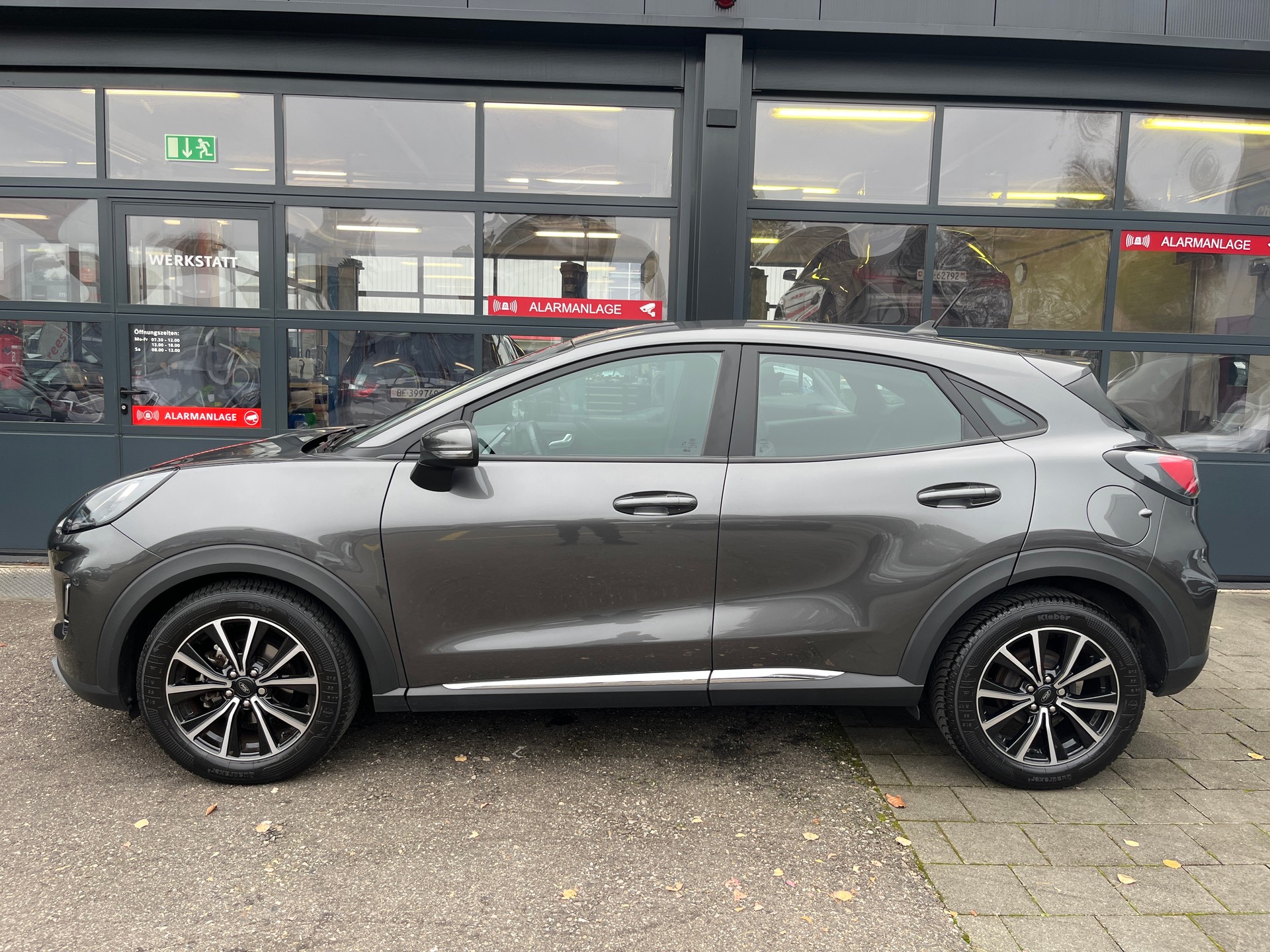 FORD Puma 1.0 MHEV Titanium-showroom-element-2