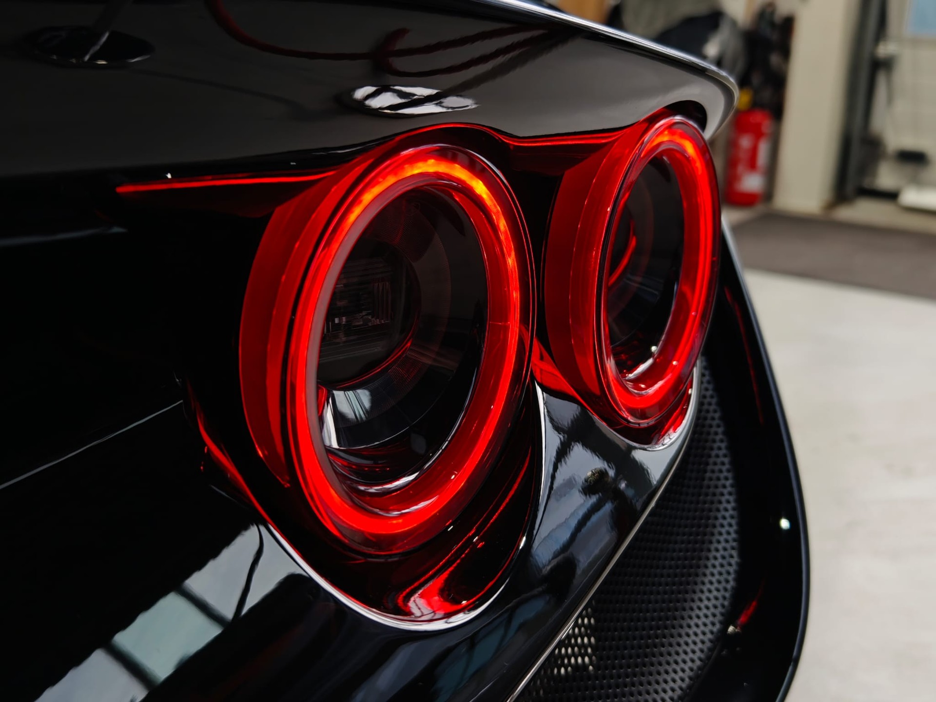 FERRARI F8 Spider-image-26