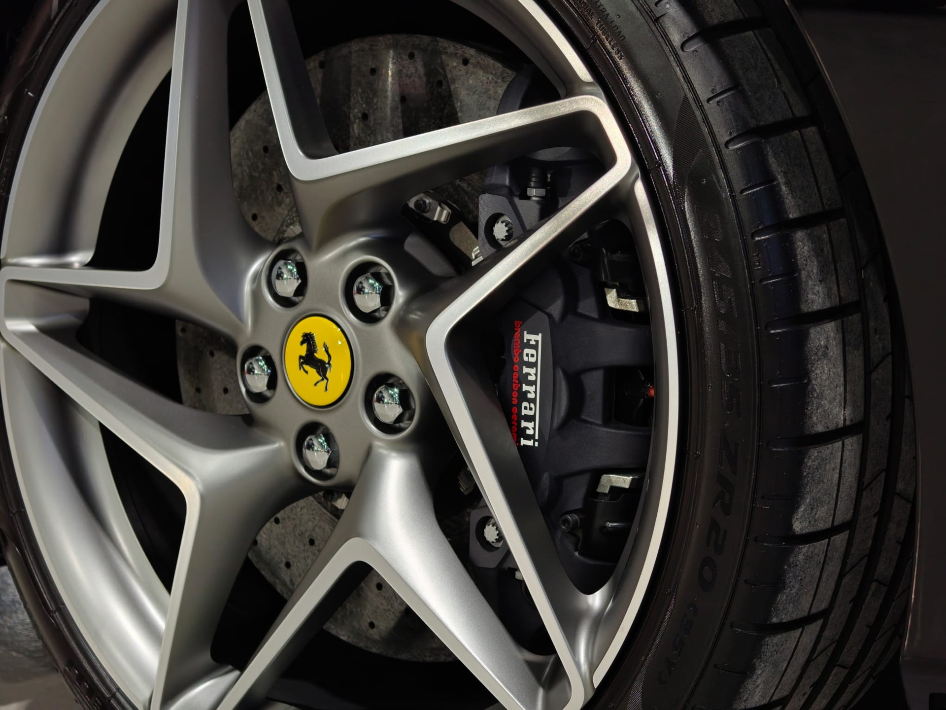 FERRARI F8 Spider-image-27