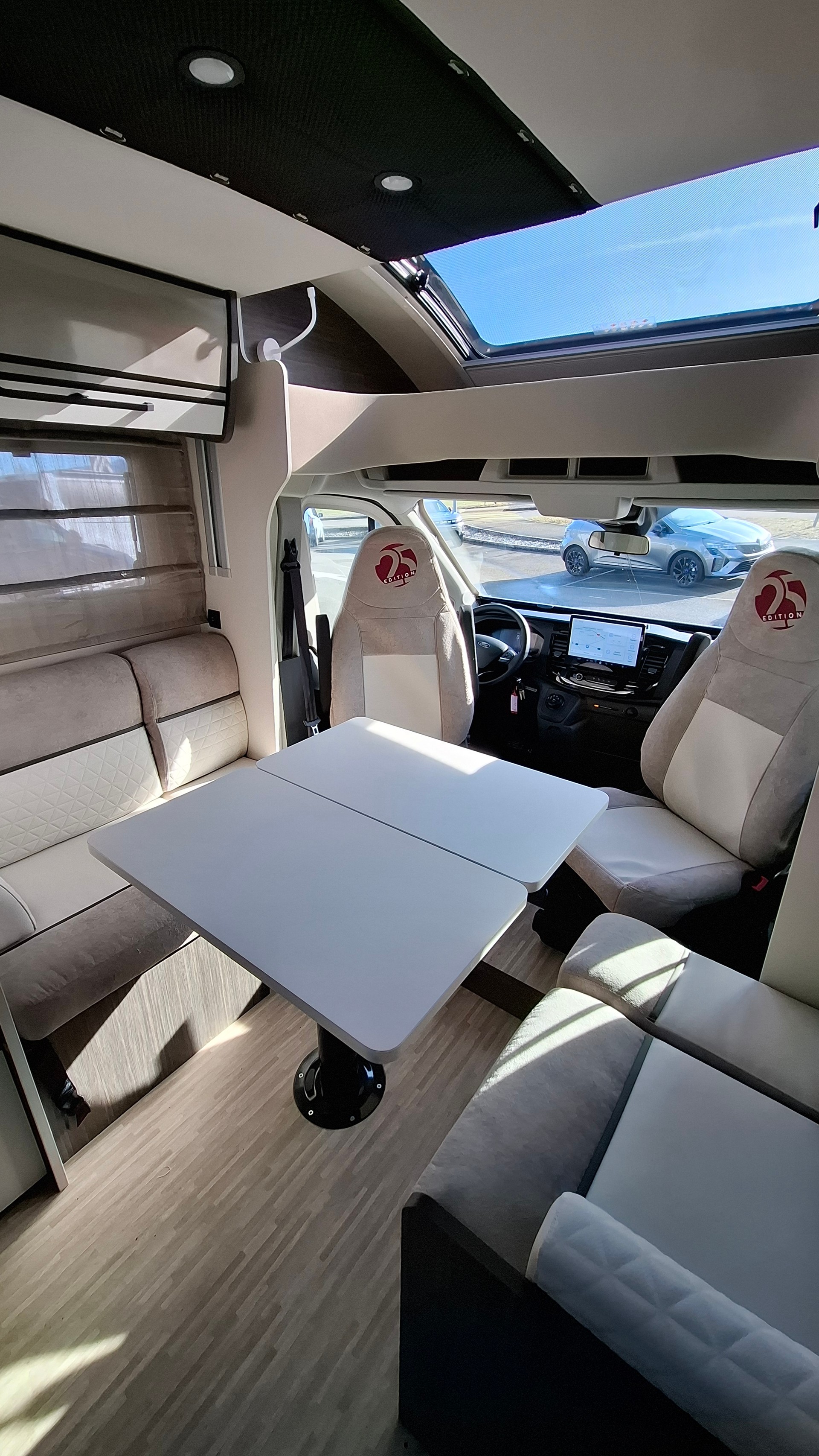 MCLOUIS MC4 881 - 25 Edition Automatique 165 PS (chauffage diesel, panneau solaire 200W, Marquise)-image-7