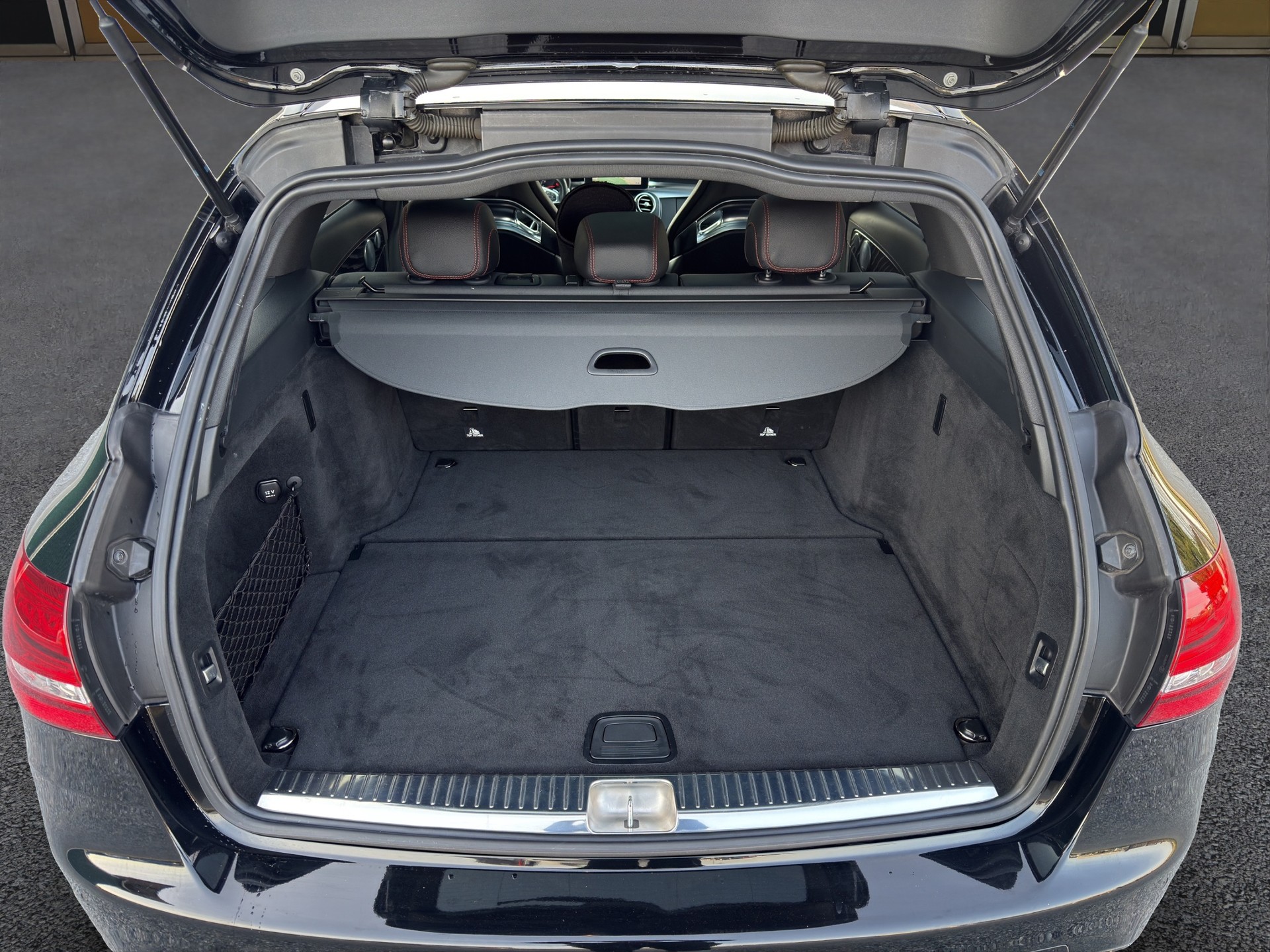 MERCEDES-BENZ C 450 AMG 4matic Kombi-image-14