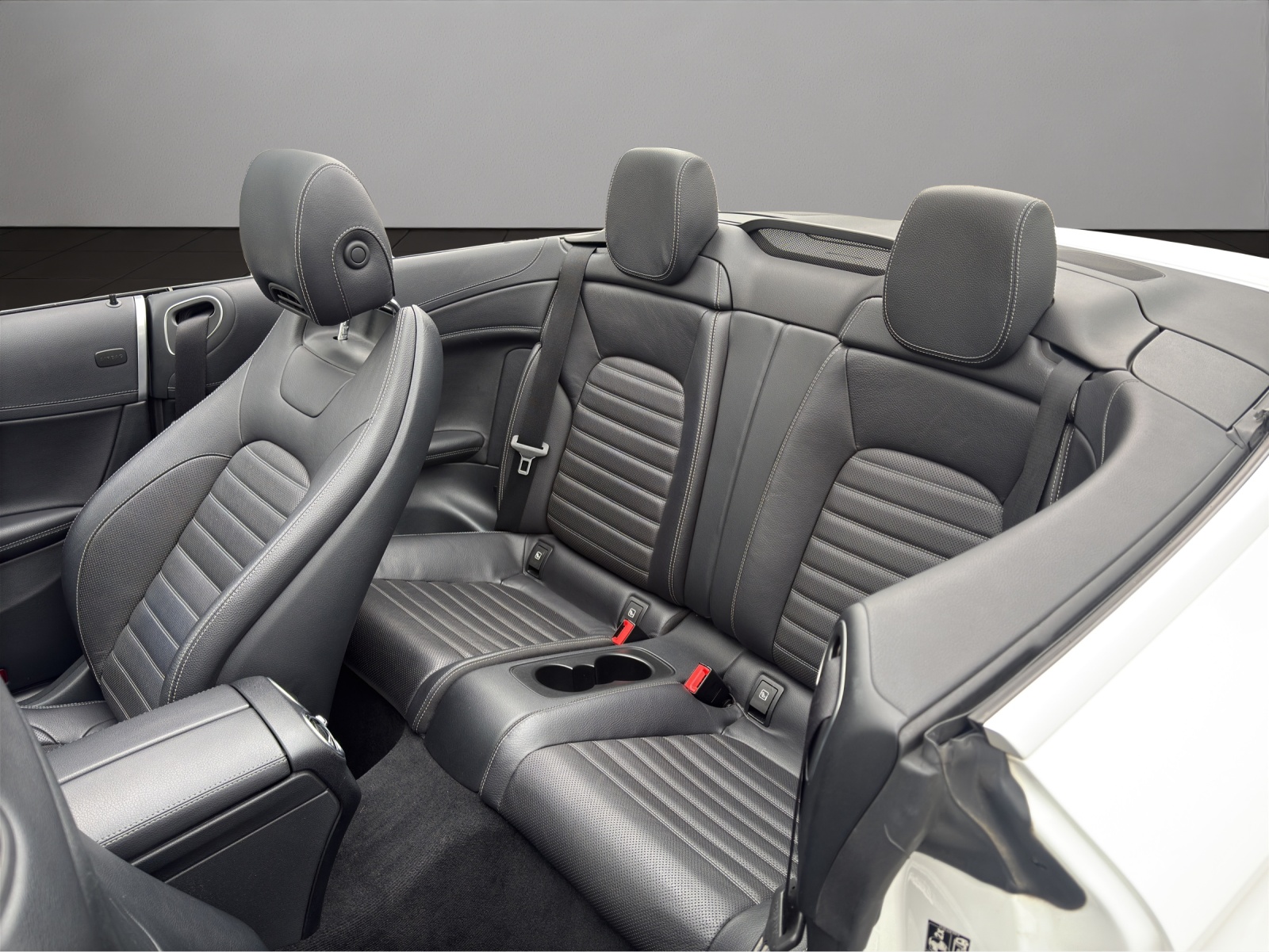 MERCEDES-BENZ C 43 Cabriolet AMG 4Matic 9G-Tronic-image-24