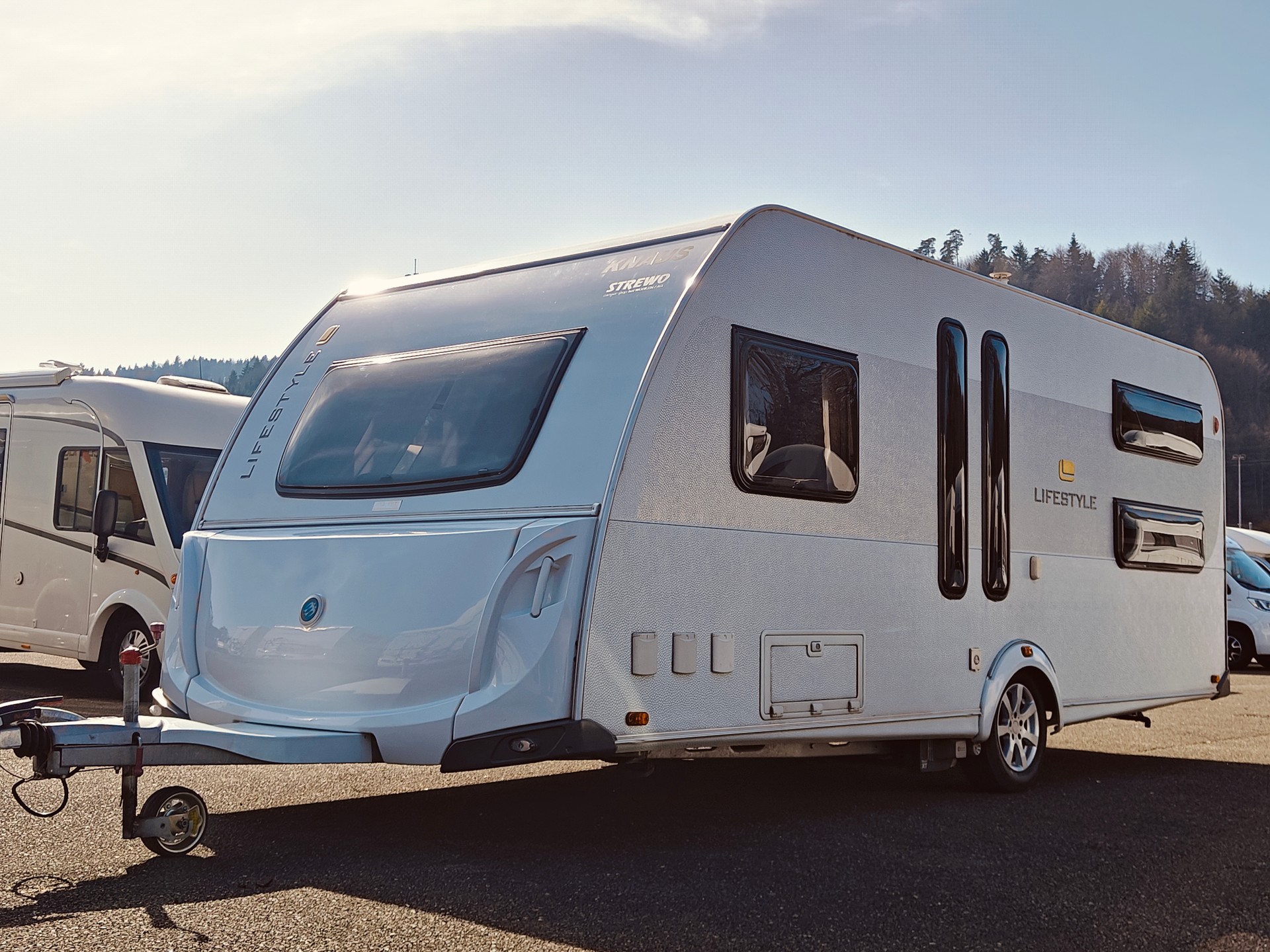 KNAUS W04 Lifestyle 550 KWE -- Etagenbetten-- Klima -- Mover -- Markise -- Vorzelt -- Autark & Solar