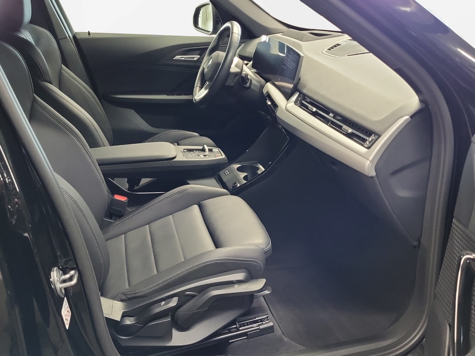BMW X1 sDrive 18i-image-19