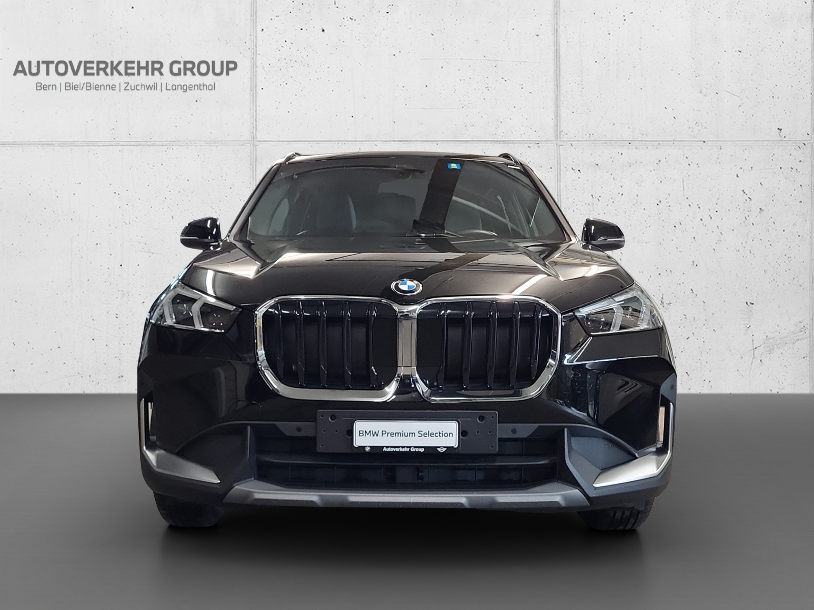 BMW X1 sDrive 18i-showroom-element-1