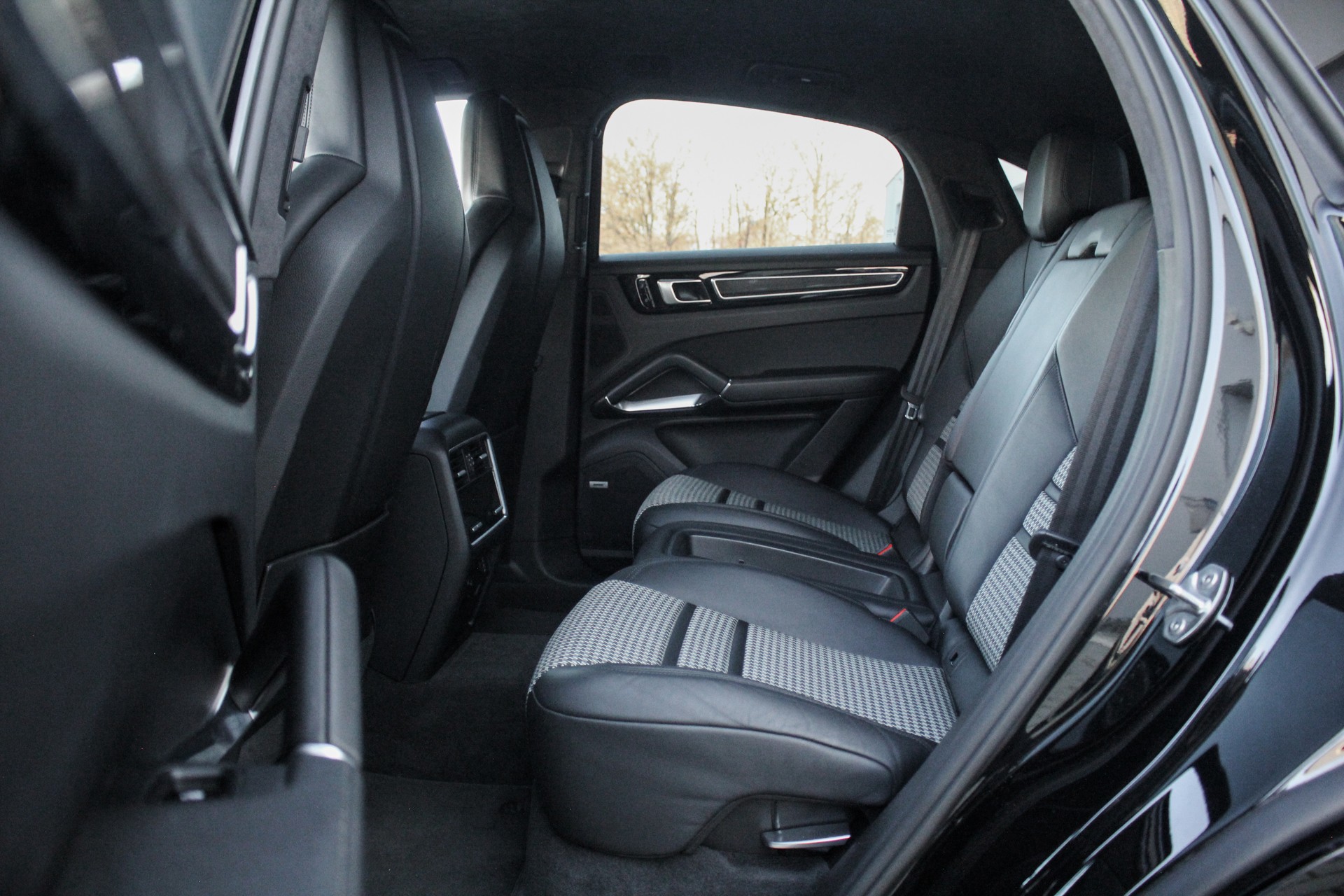 PORSCHE Cayenne III Turbo Coupé-image-17