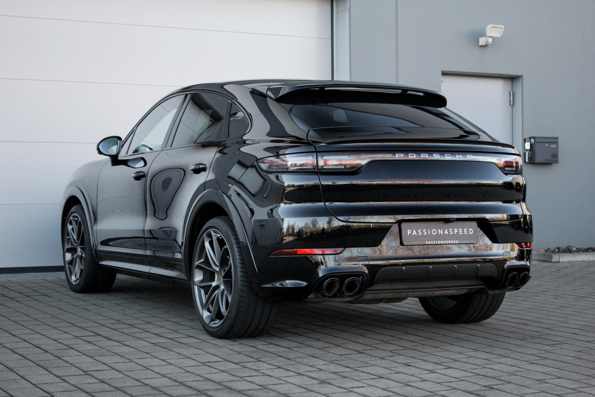 PORSCHE Cayenne III Turbo Coupé-image-5