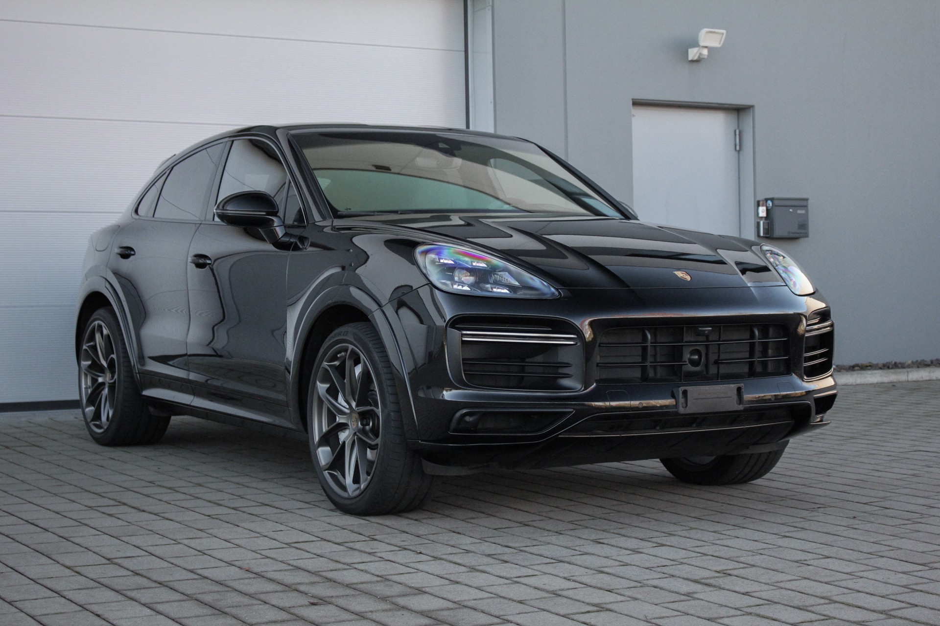 PORSCHE Cayenne III Turbo Coupé-showroom-element-2