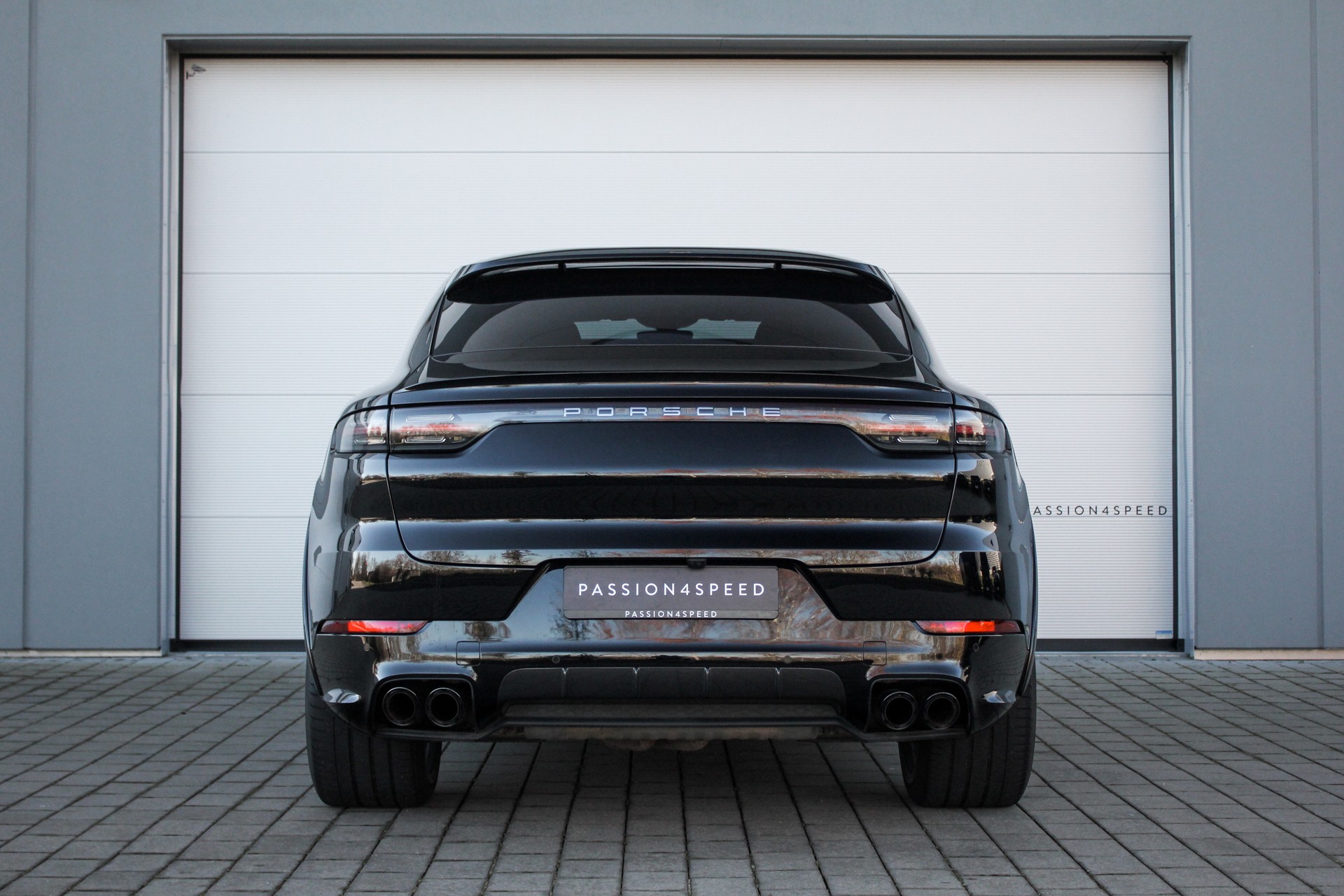 PORSCHE Cayenne III Turbo Coupé-showroom-element-3