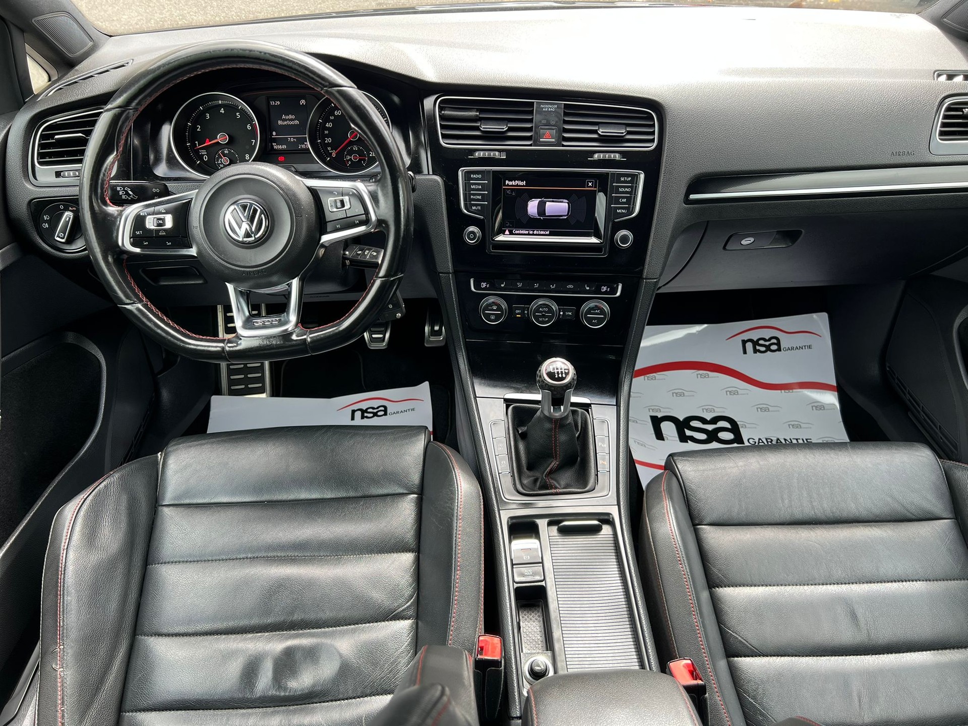 VW Golf 2.0 TSI GTI-image-7