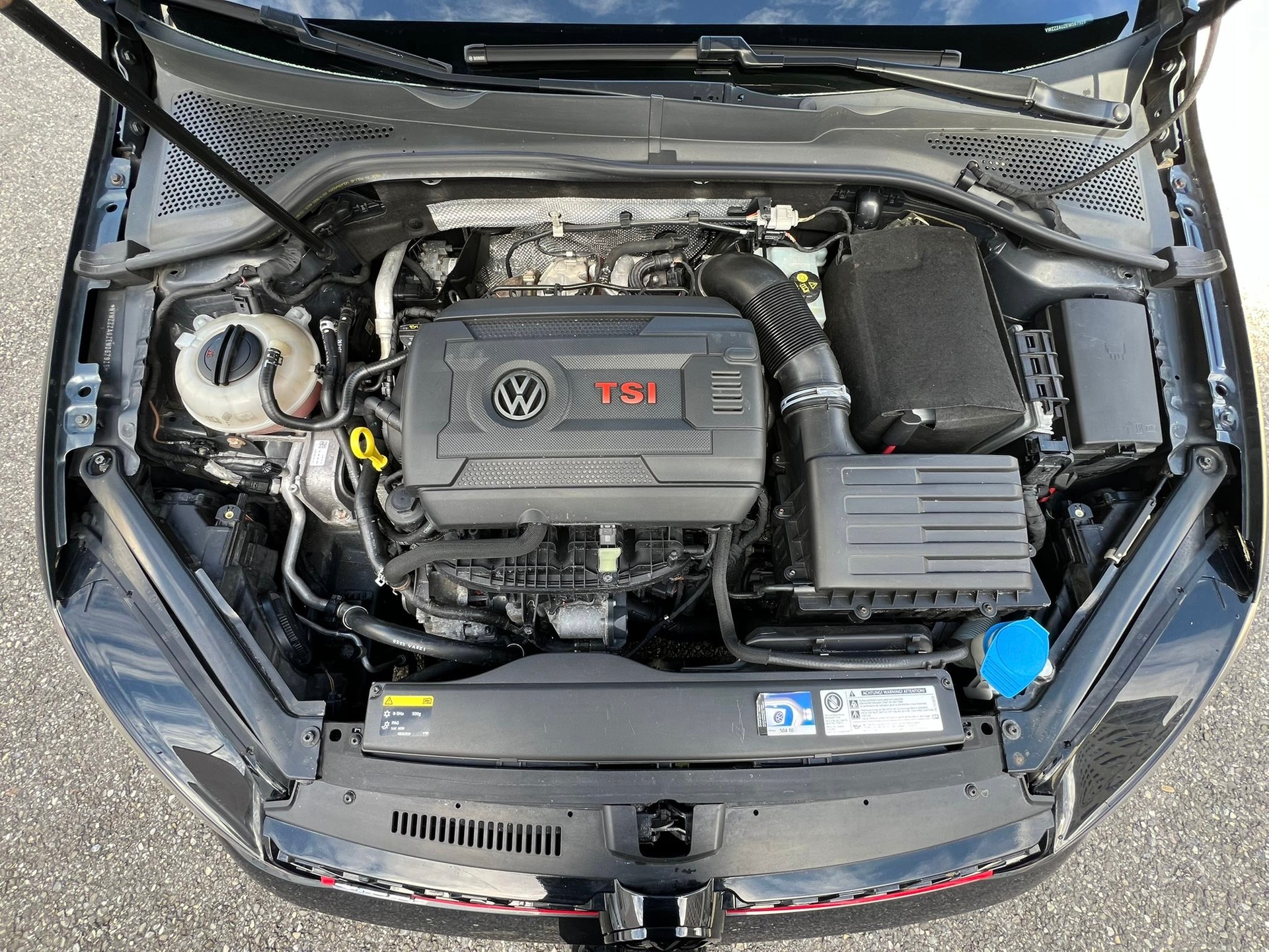 VW Golf 2.0 TSI GTI-image-12