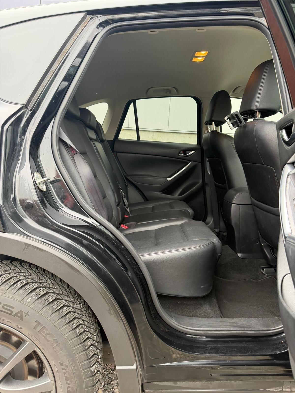 MAZDA CX-5 2.2 D HP Revolution AWD Automatic-image-10