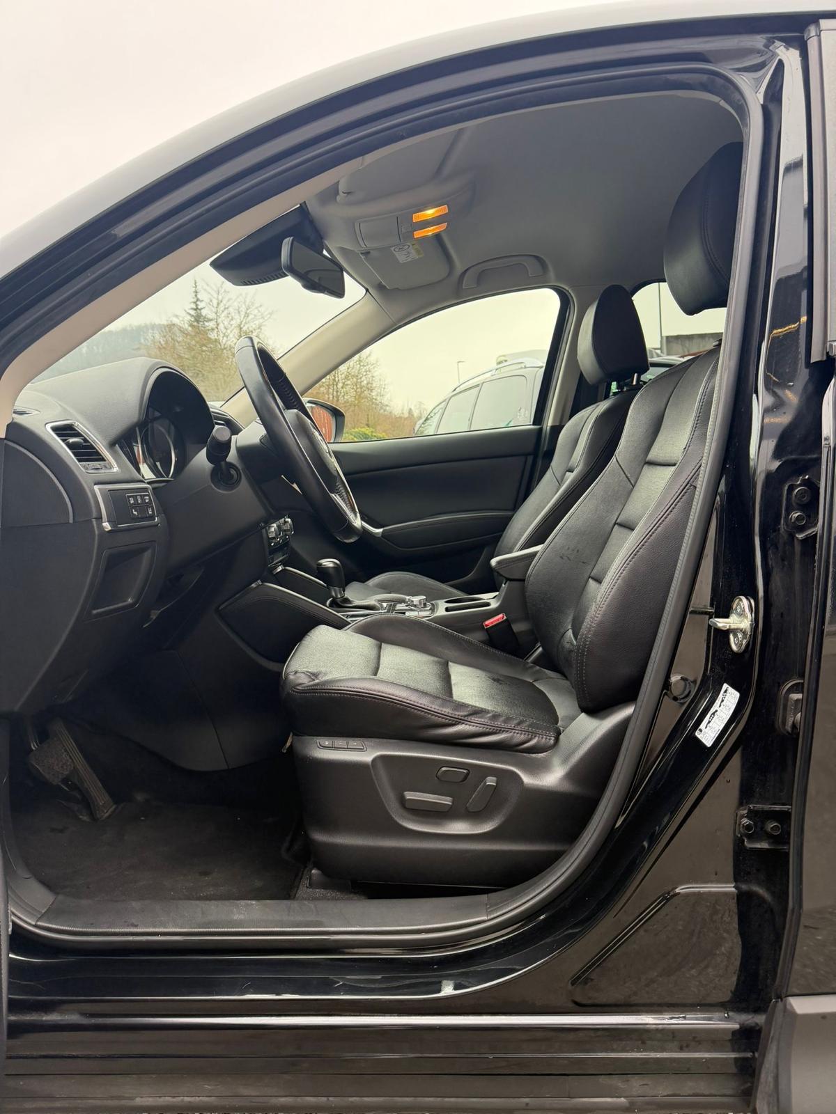 MAZDA CX-5 2.2 D HP Revolution AWD Automatic-image-6