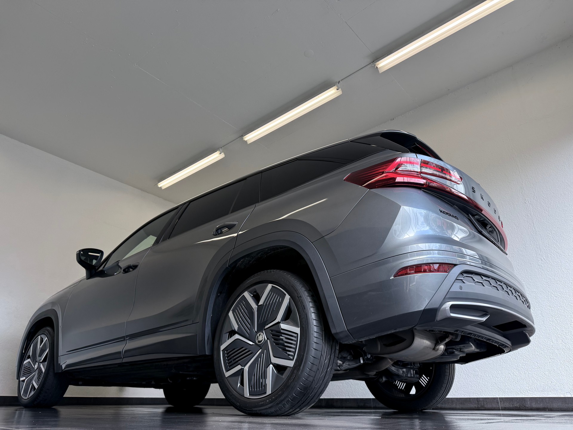 SKODA Kodiaq 2.0 TDI Sportline 4x4 DSG-image-8