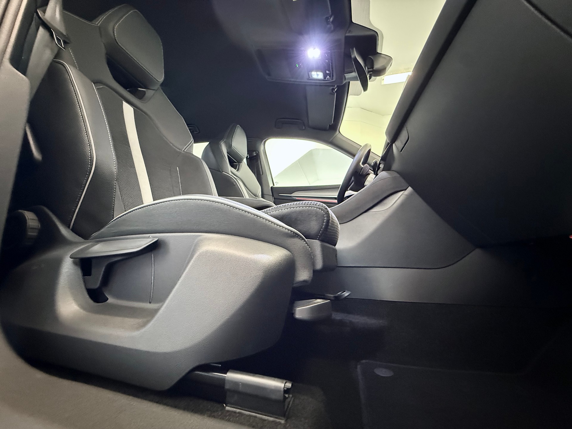 SKODA Kodiaq 2.0 TDI Sportline 4x4 DSG-image-23
