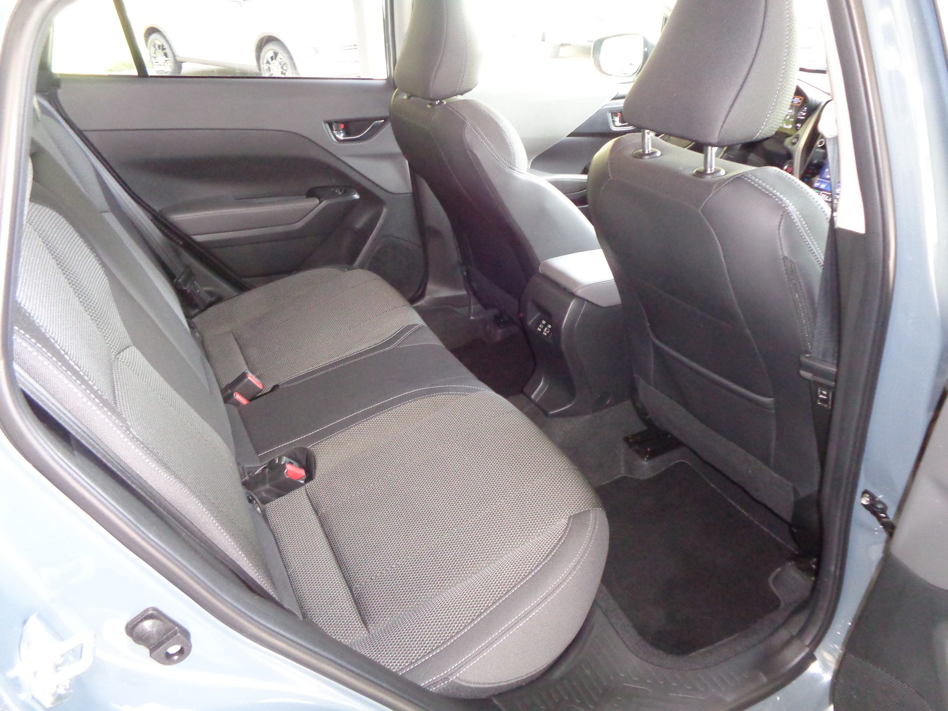 SUBARU Crosstrek 2.0 e-Boxer Swiss Plus AWD Lineartronic-image-9