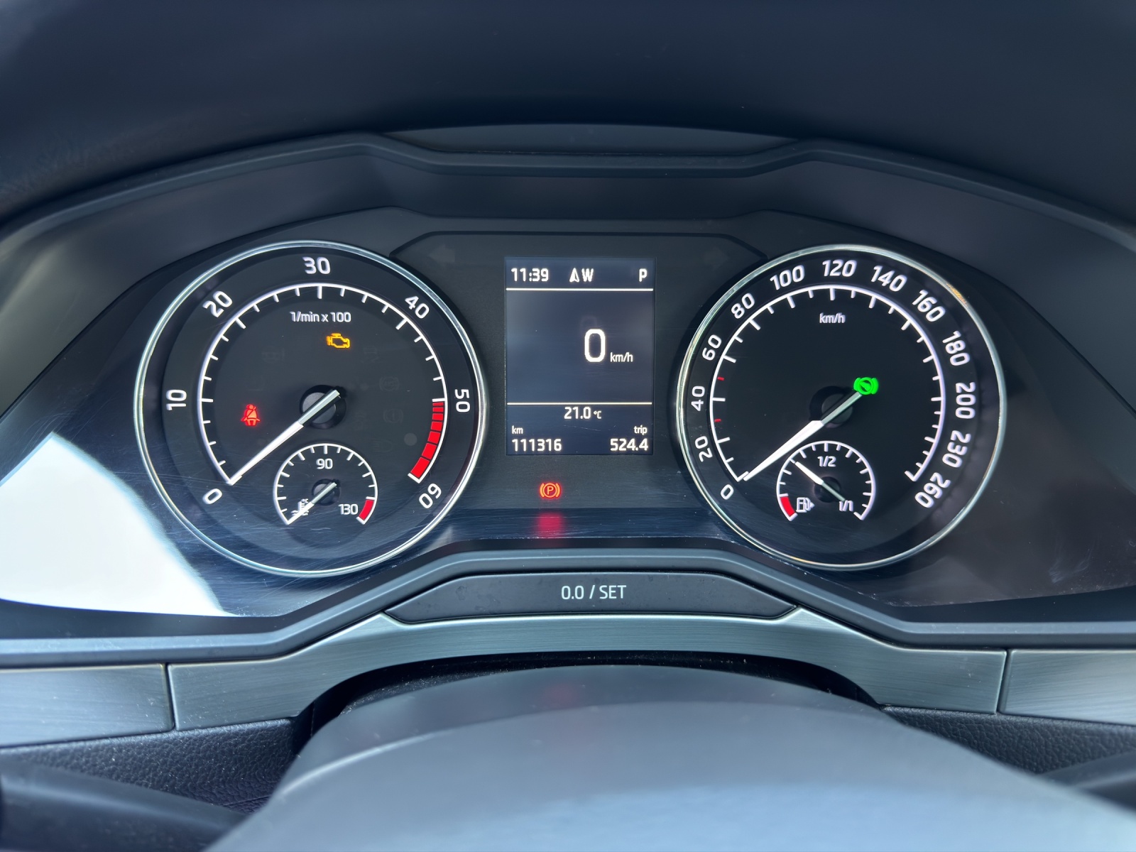 SKODA Superb Combi 2.0 TDi Ambition DSG-image-10