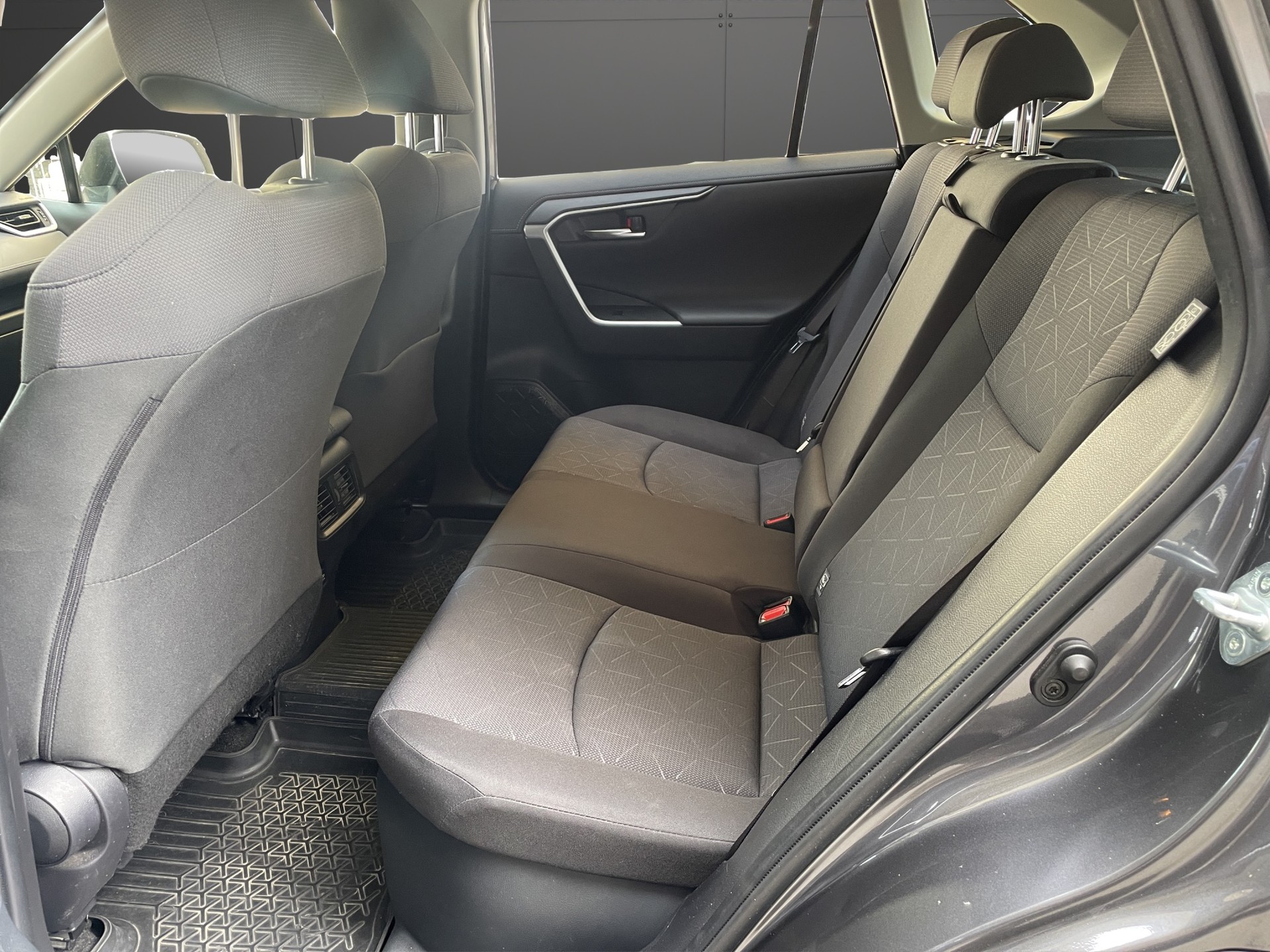 TOYOTA RAV-4 2.5 HSD Comfort e-CVT 4WD-image-7