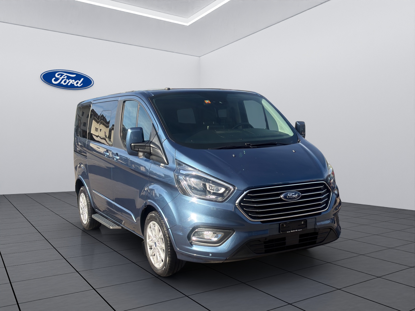 FORD Tourneo C Bus 320 L1 2.0 TDCi 185 Titanium-showroom-element-2
