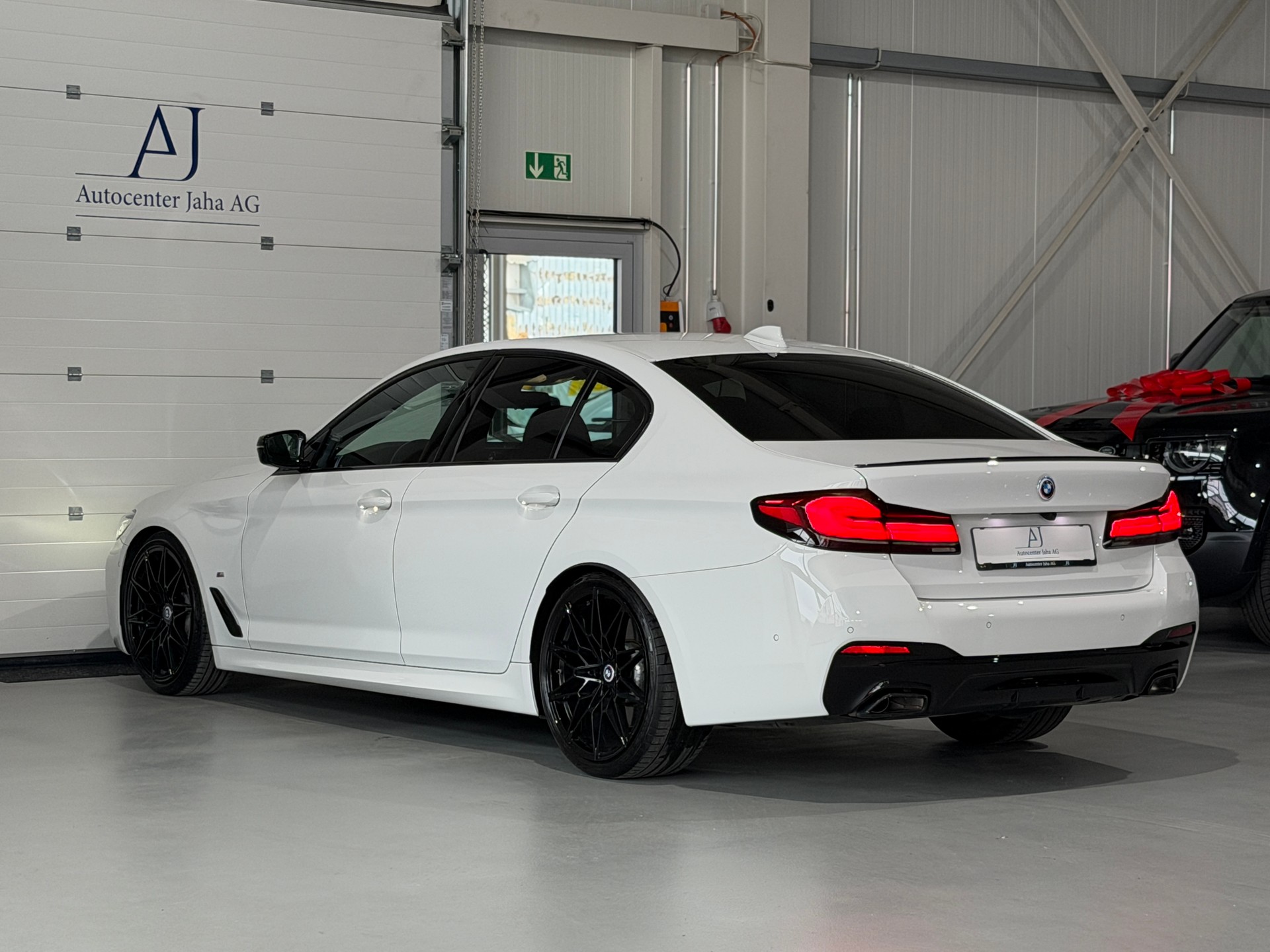 BMW 530d xDrive 48V M Sport Steptronic inkl. BMW Garantie-image-18